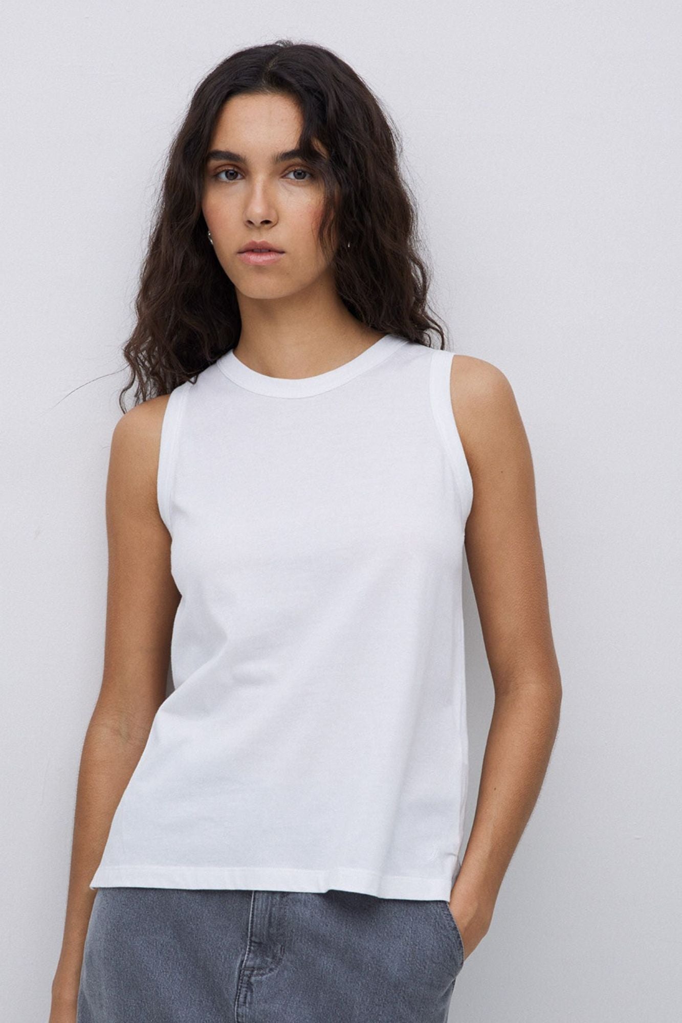 Basic Round-neck Top
