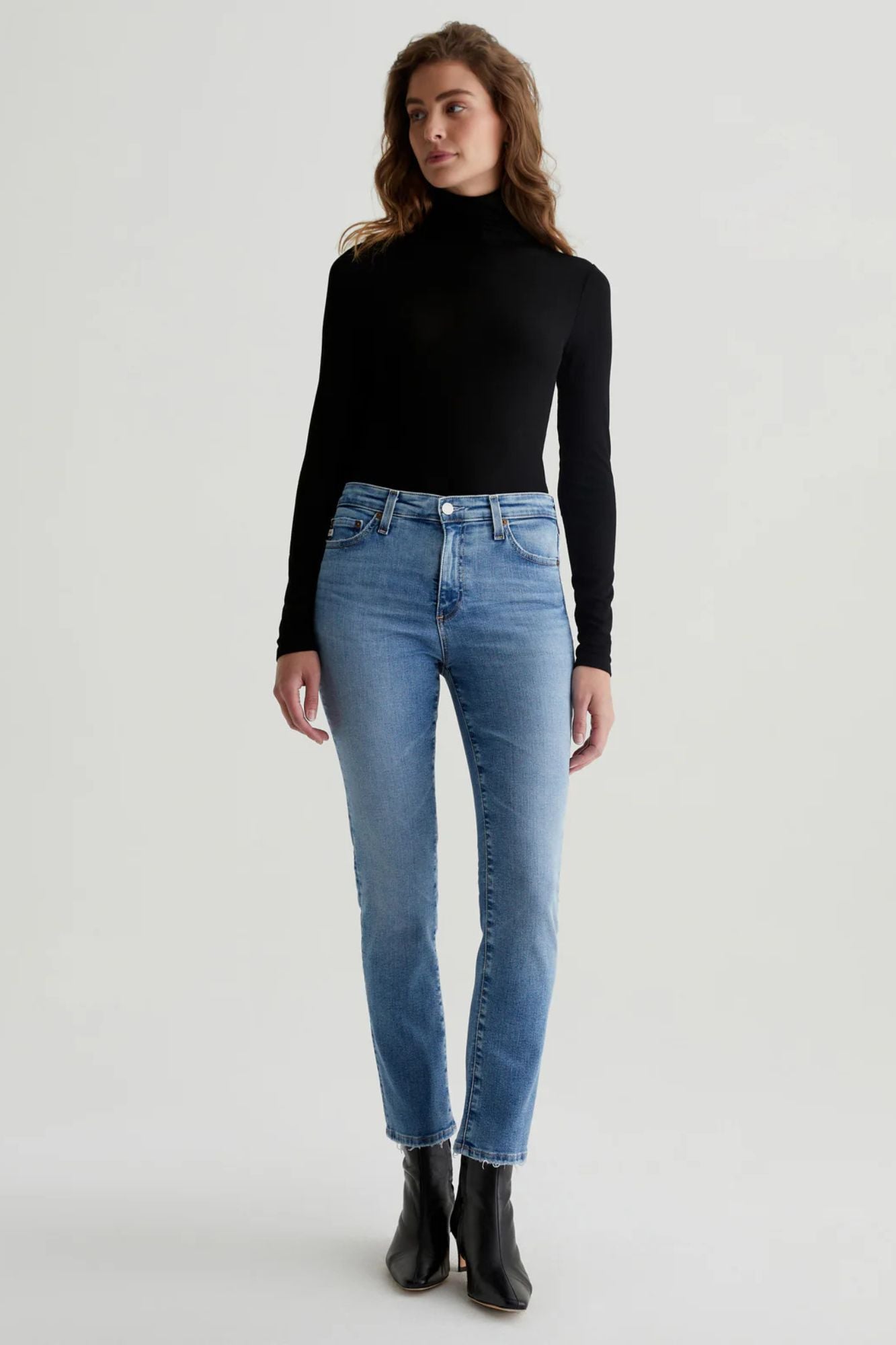 Mari Mid-Rise Crop