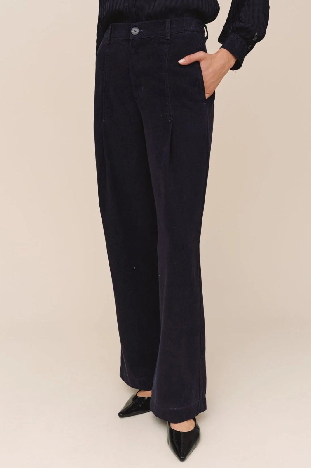 Elongated Tuck Pant