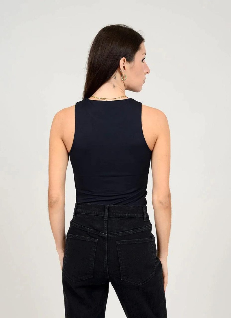 Maria Sleeveless Crew