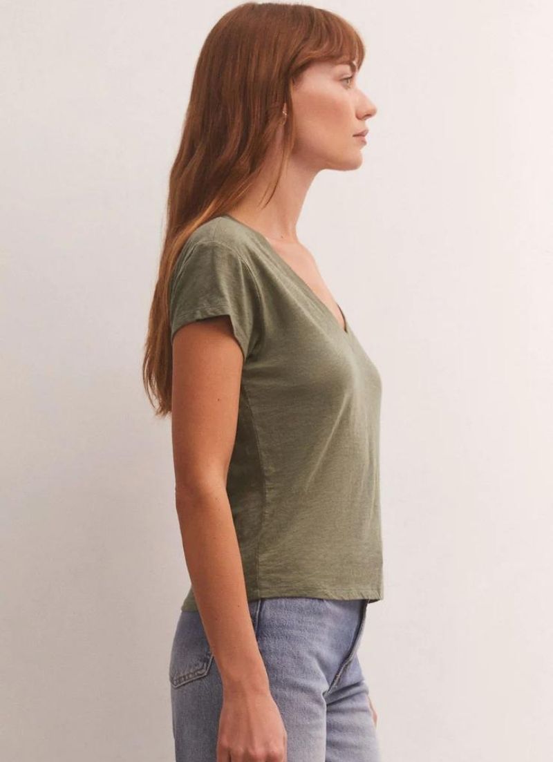 T-shirt moderne à col en V