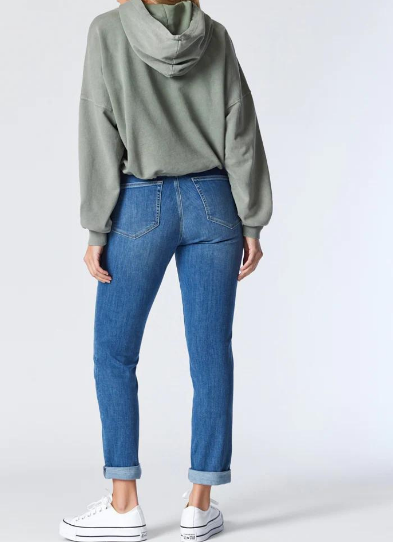 Kathleen Slim Boyfriend | Light Brushed Feather Blue