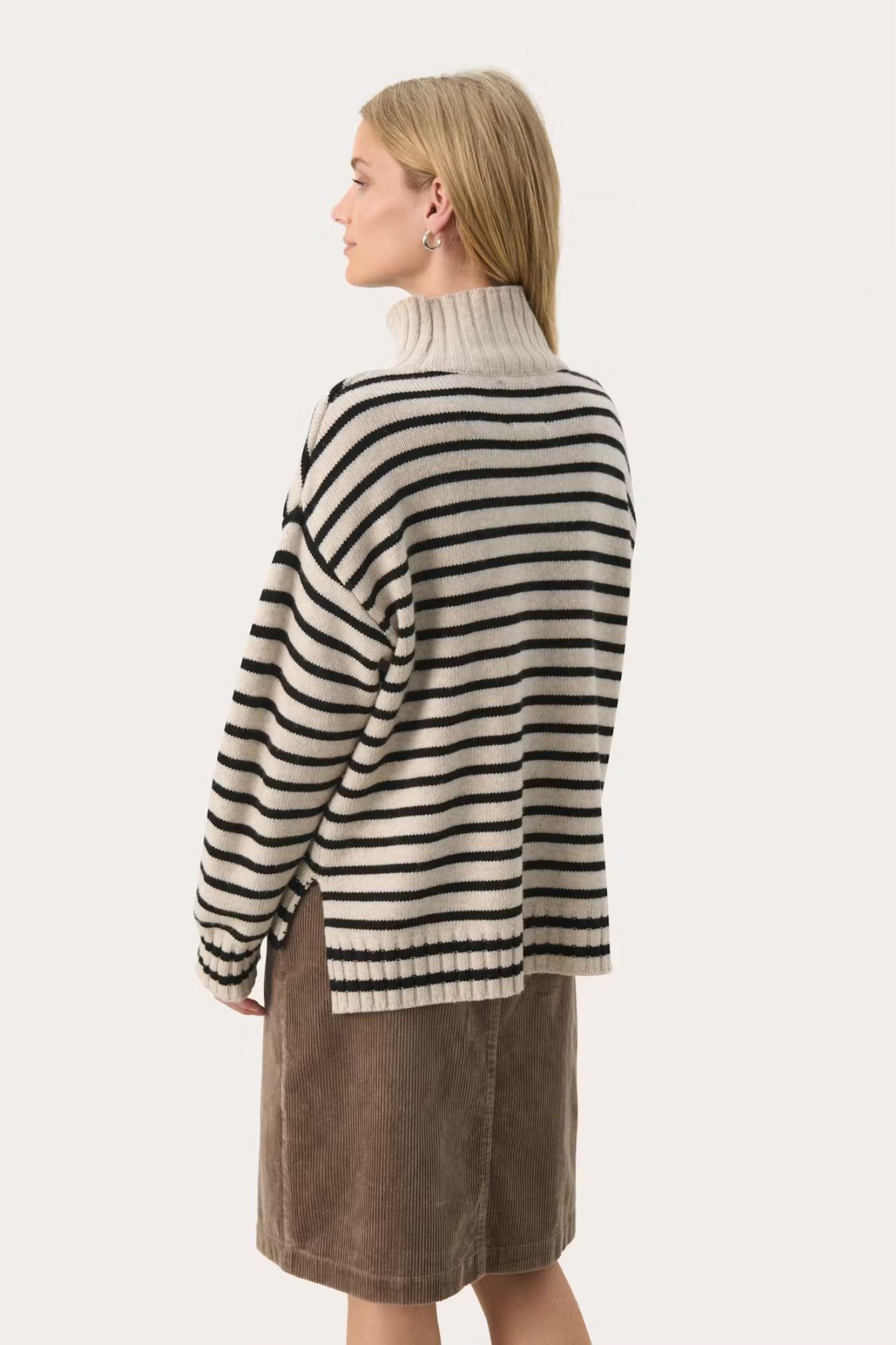 Lilye Turtleneck