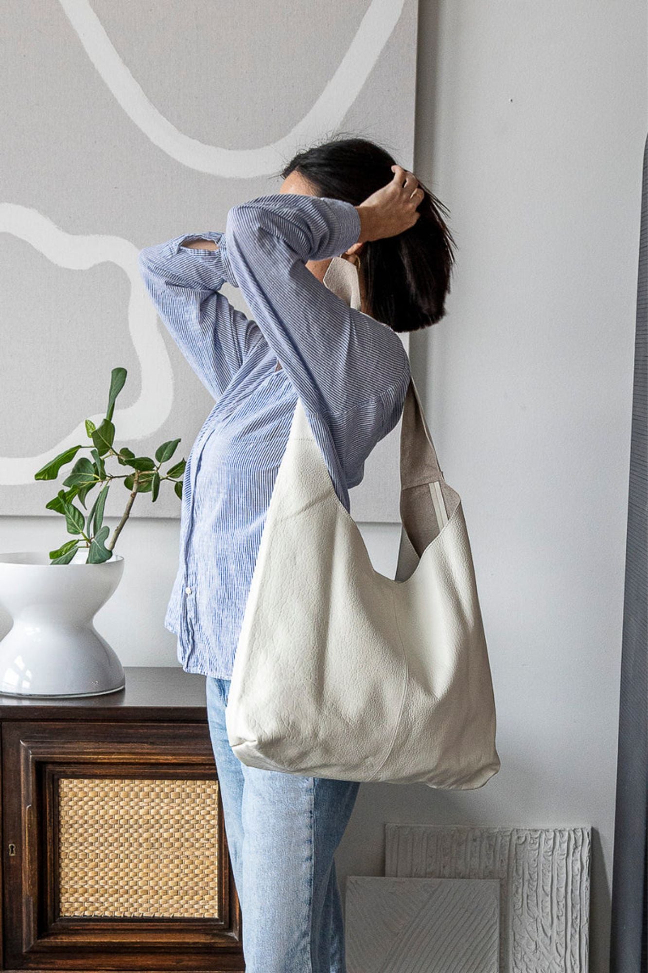 Knot Leather Shoulder Bag