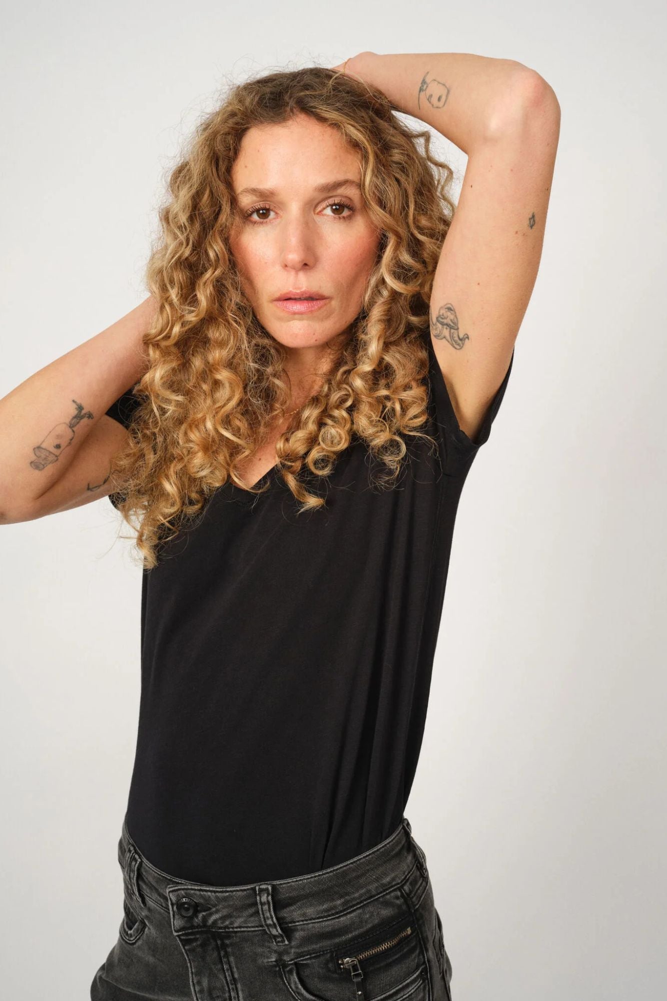 Arden Organic V-Neck Tee