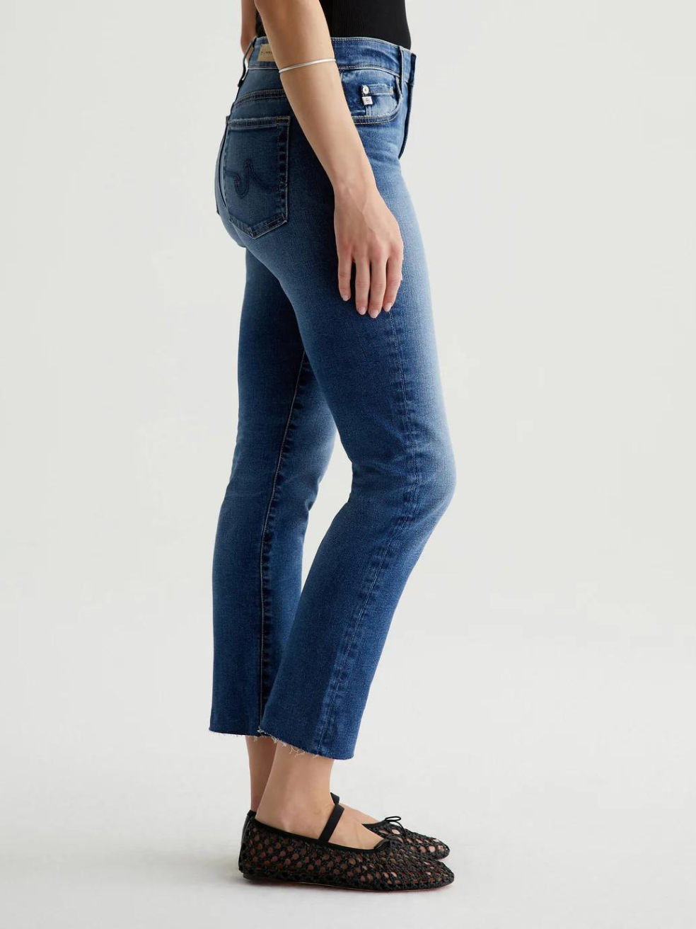 Mari High-Rise Slim Straight Crop
