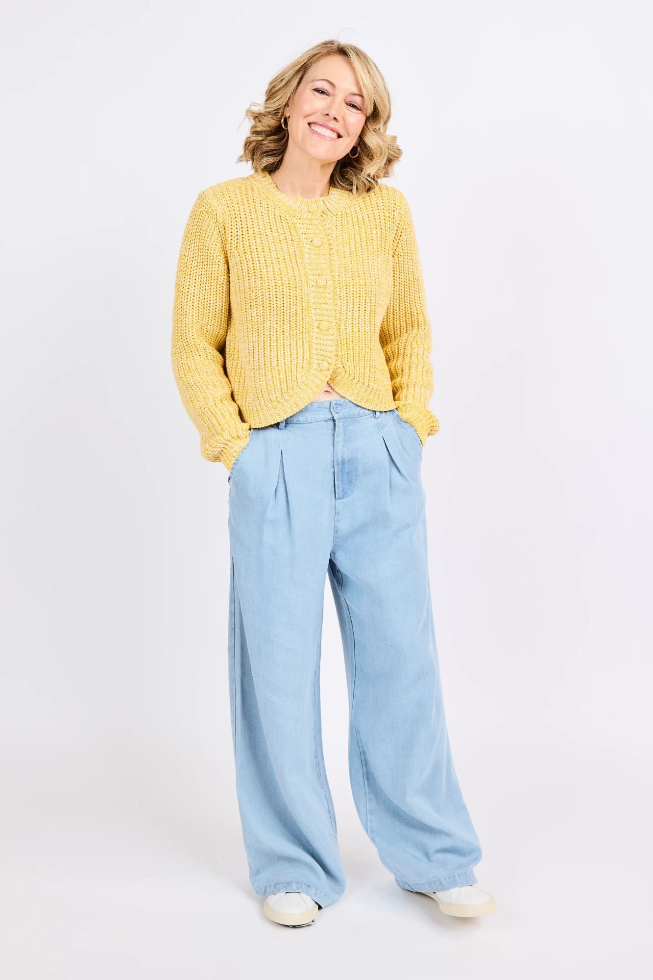Sun Roof Tulip Hem Cardi