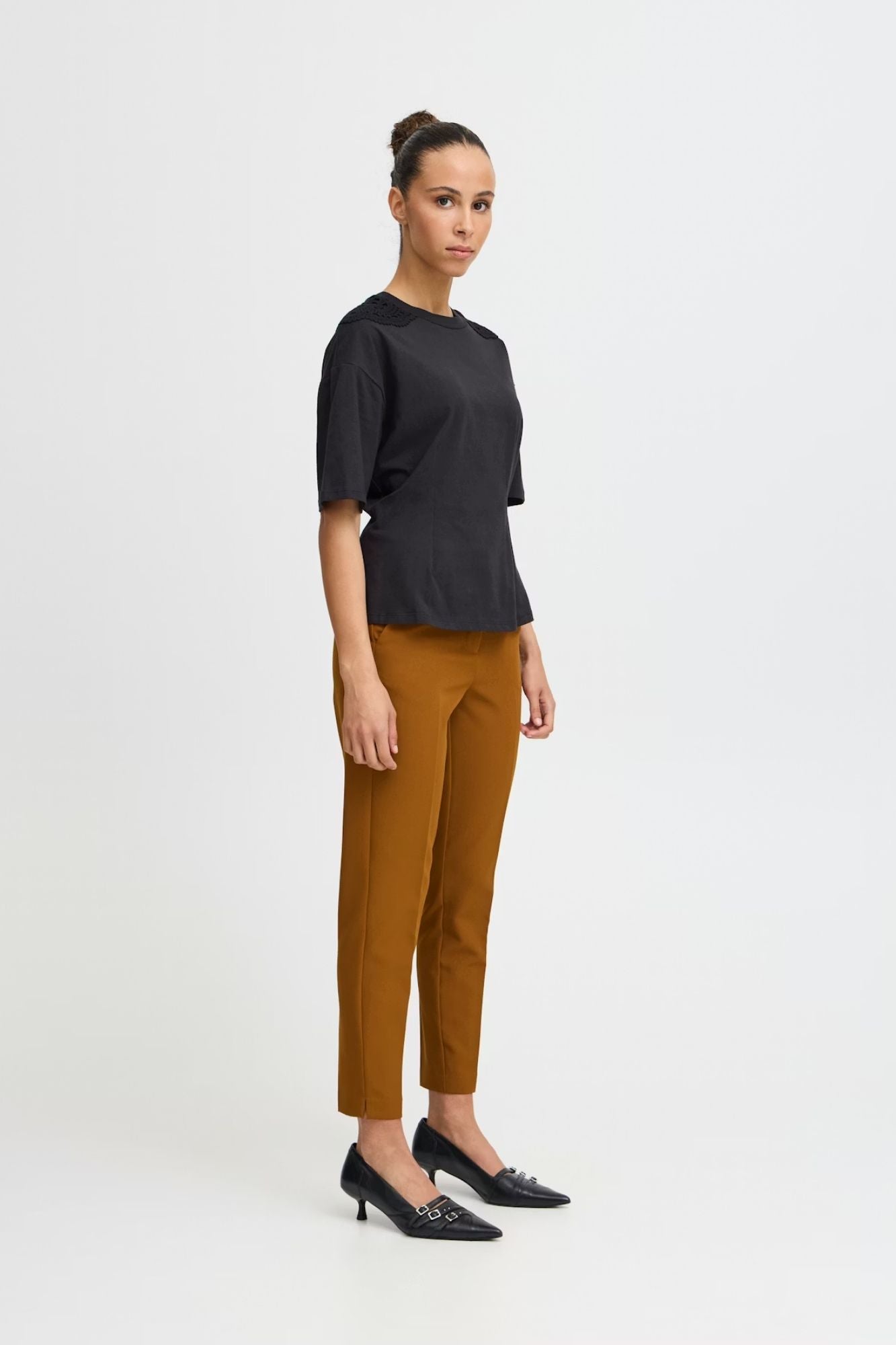 Nabia Tee
