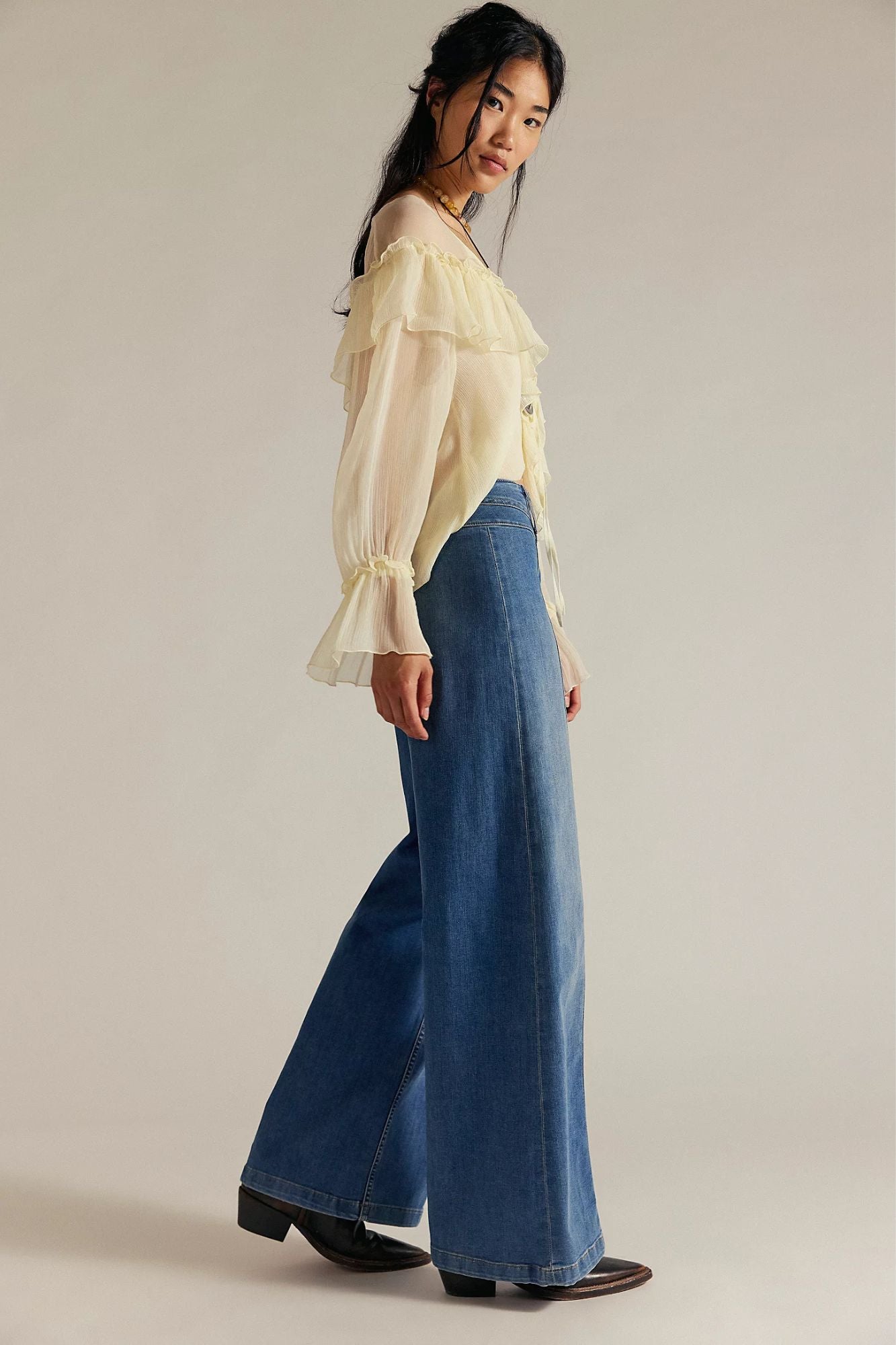 Libre Wide Leg Jeans