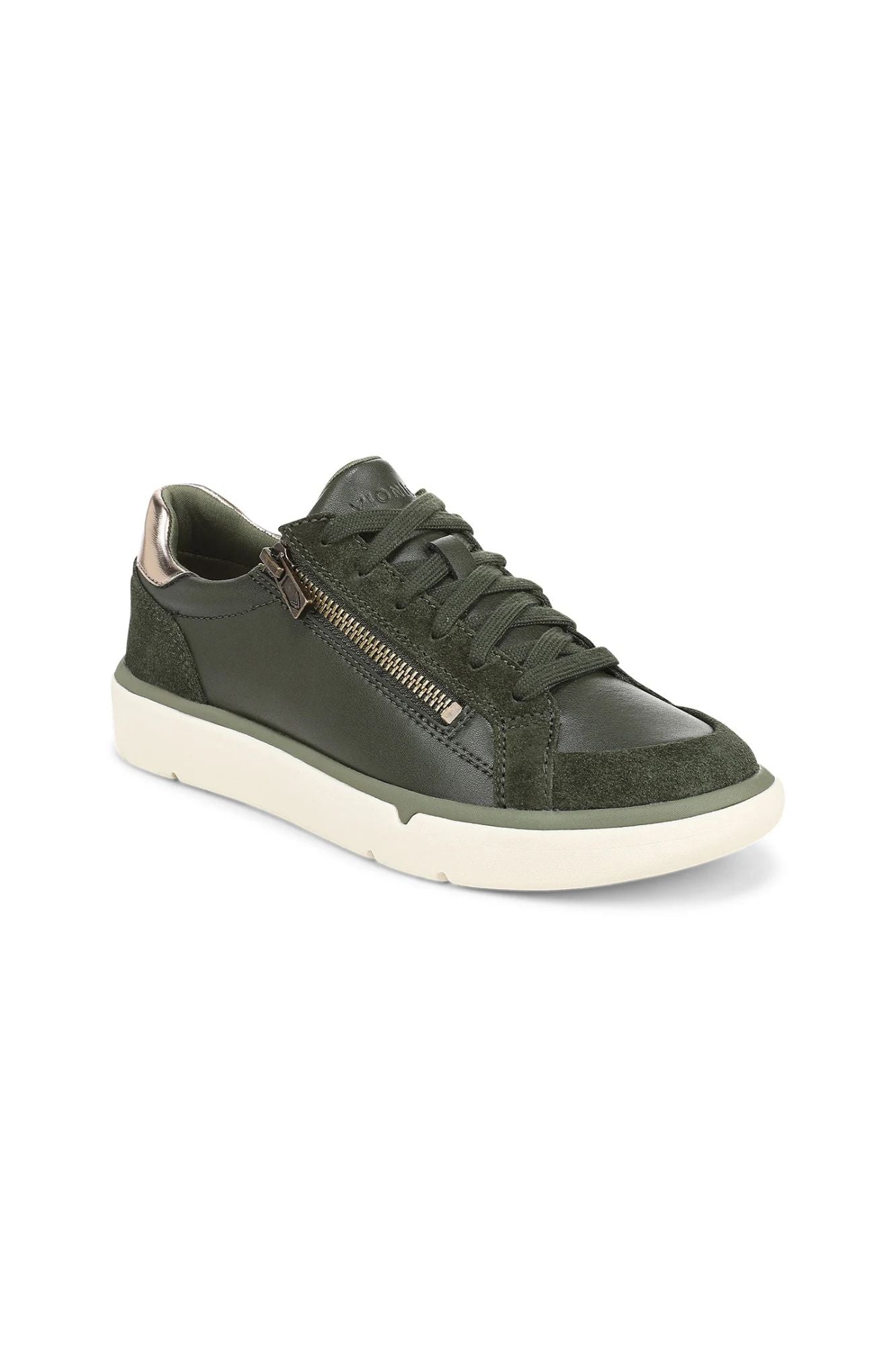 City Walk AXS Sneaker