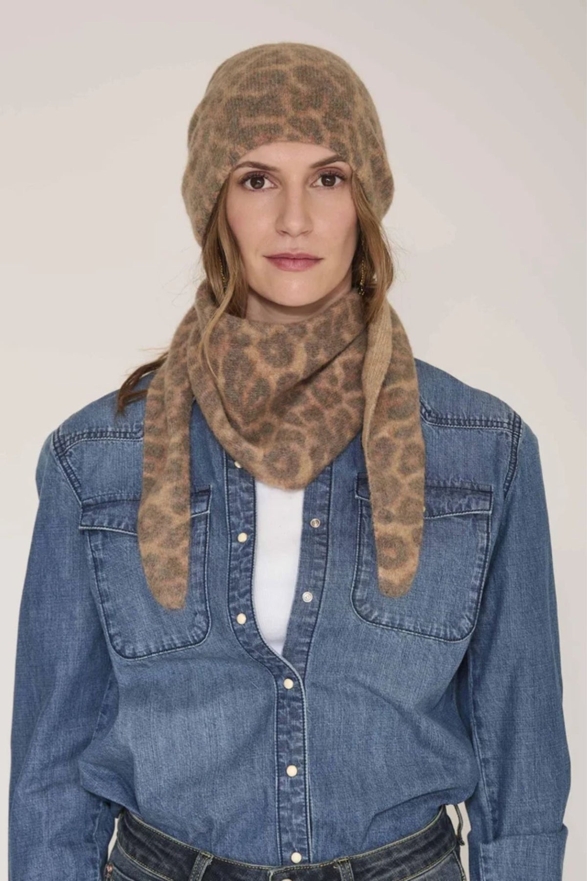 Foussi Scarf