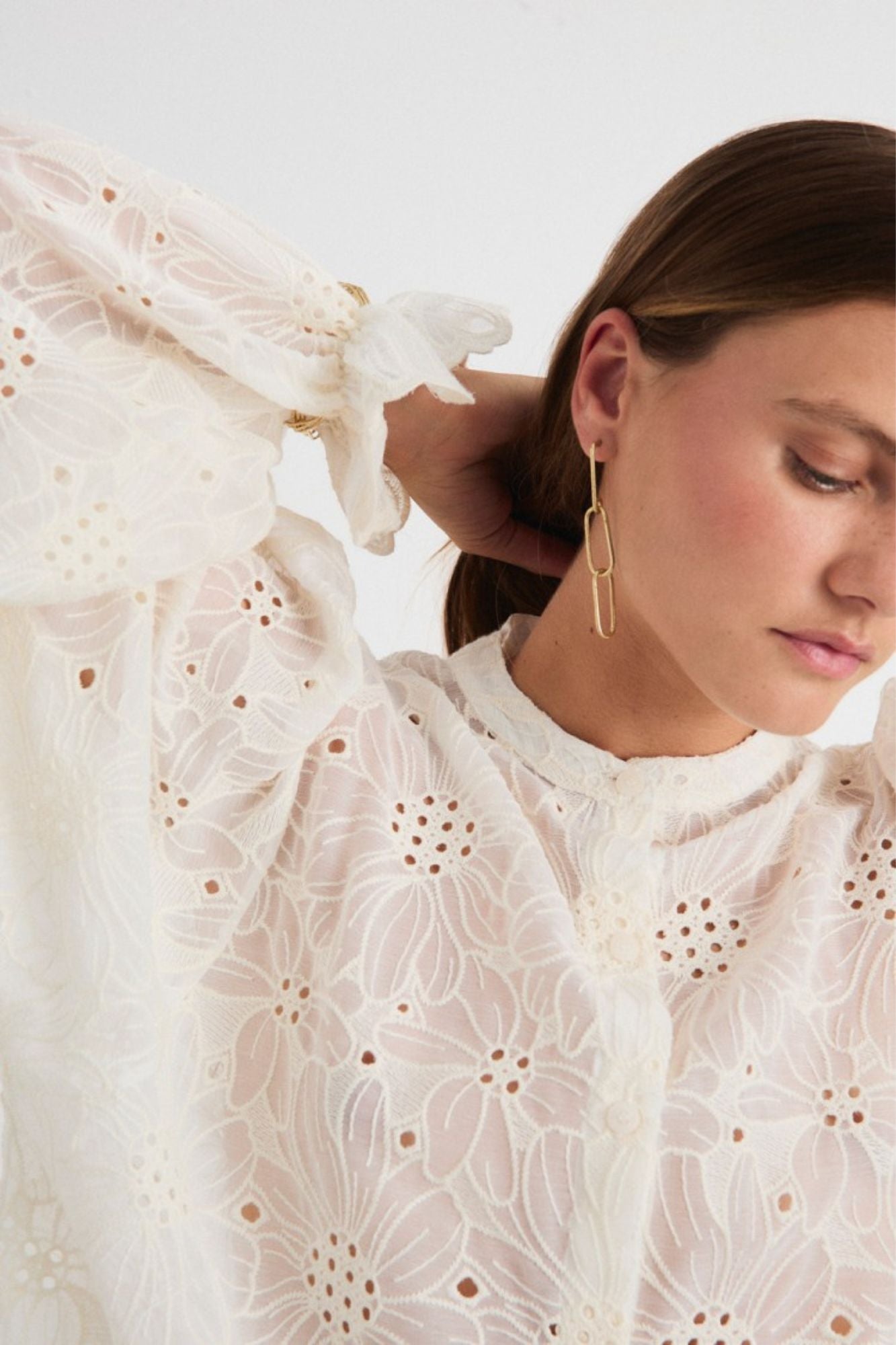 Evelia Romantic Mao Collar Blouse