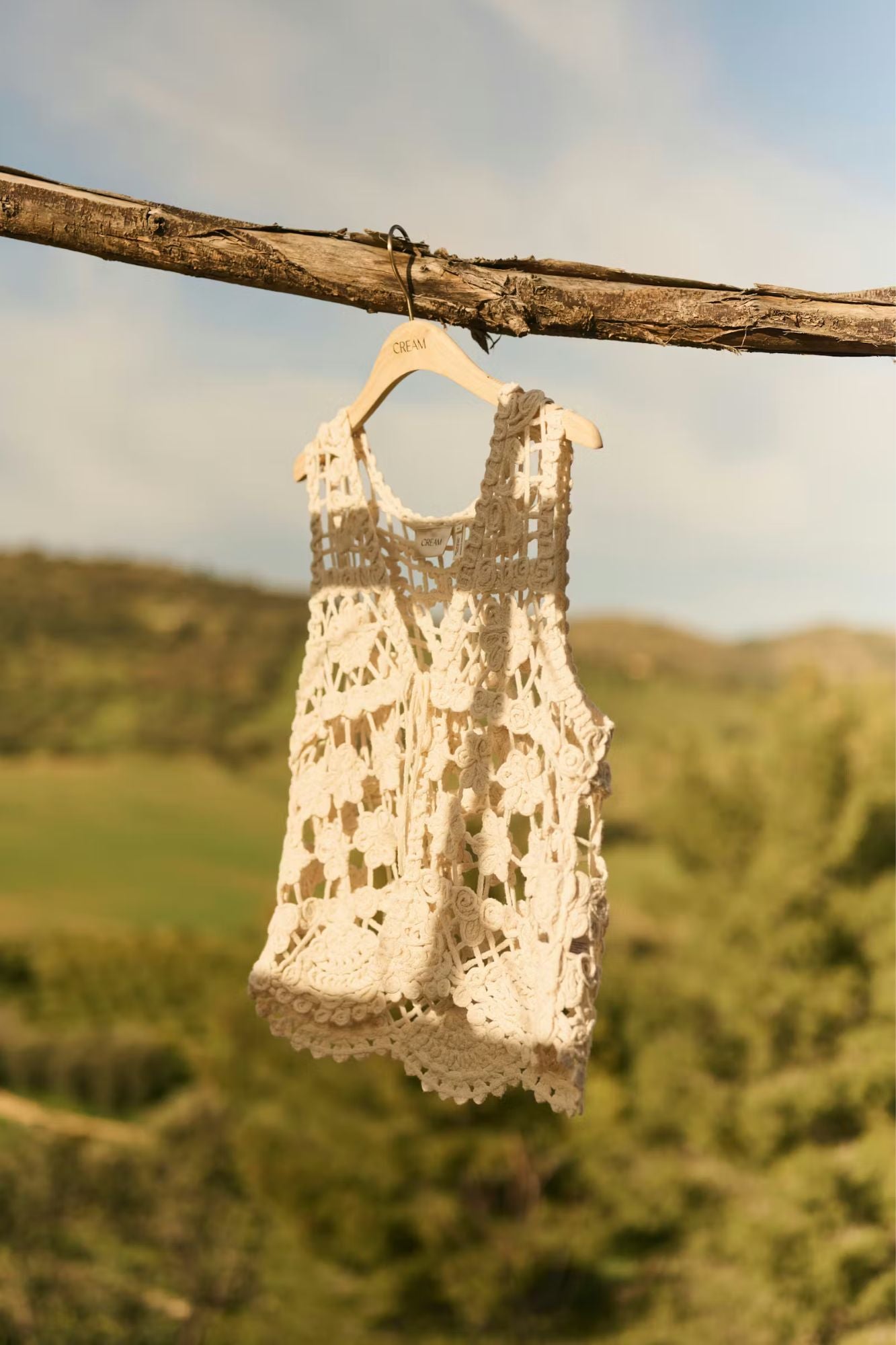 Lotu Vest