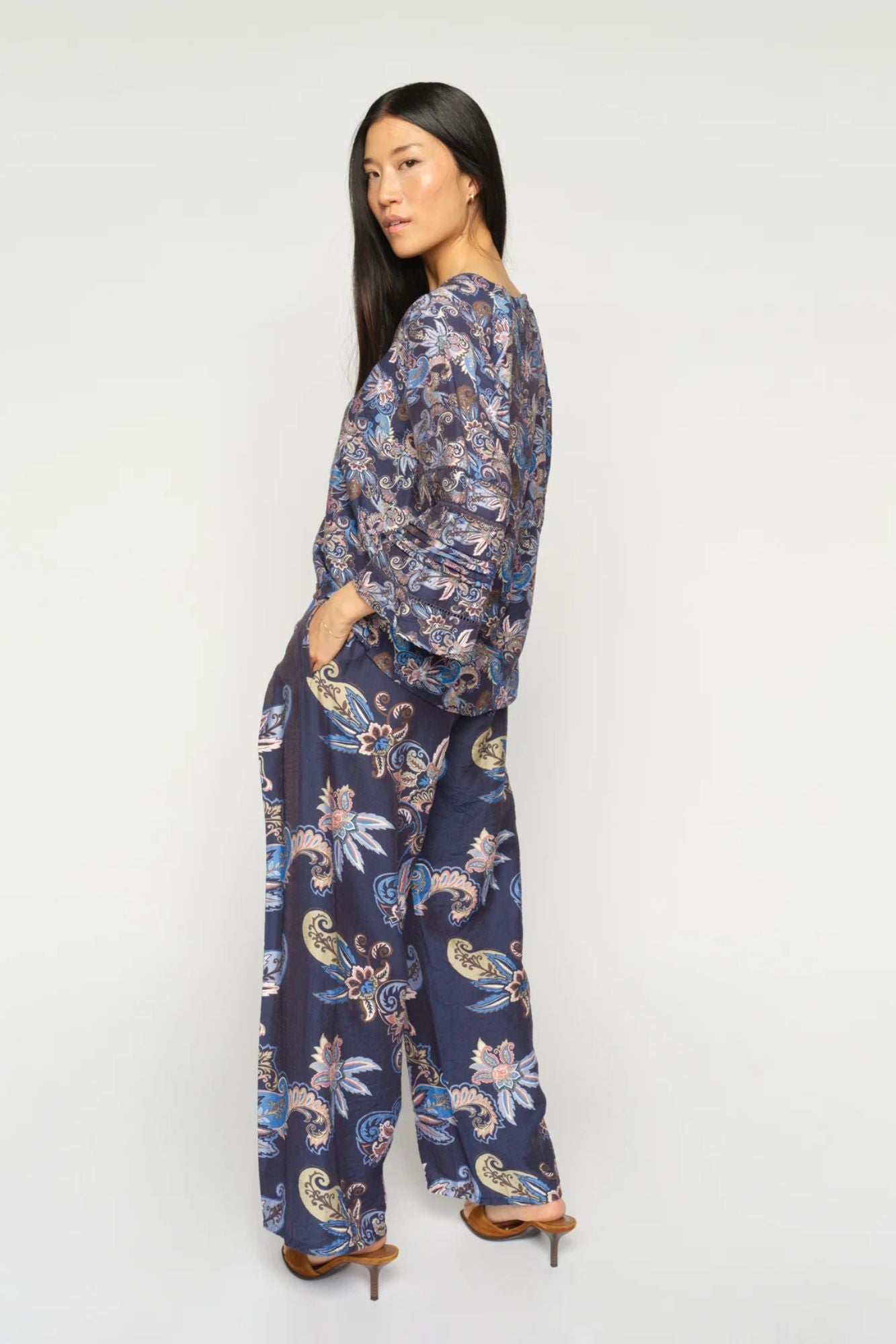 Zoke Paisley Pant