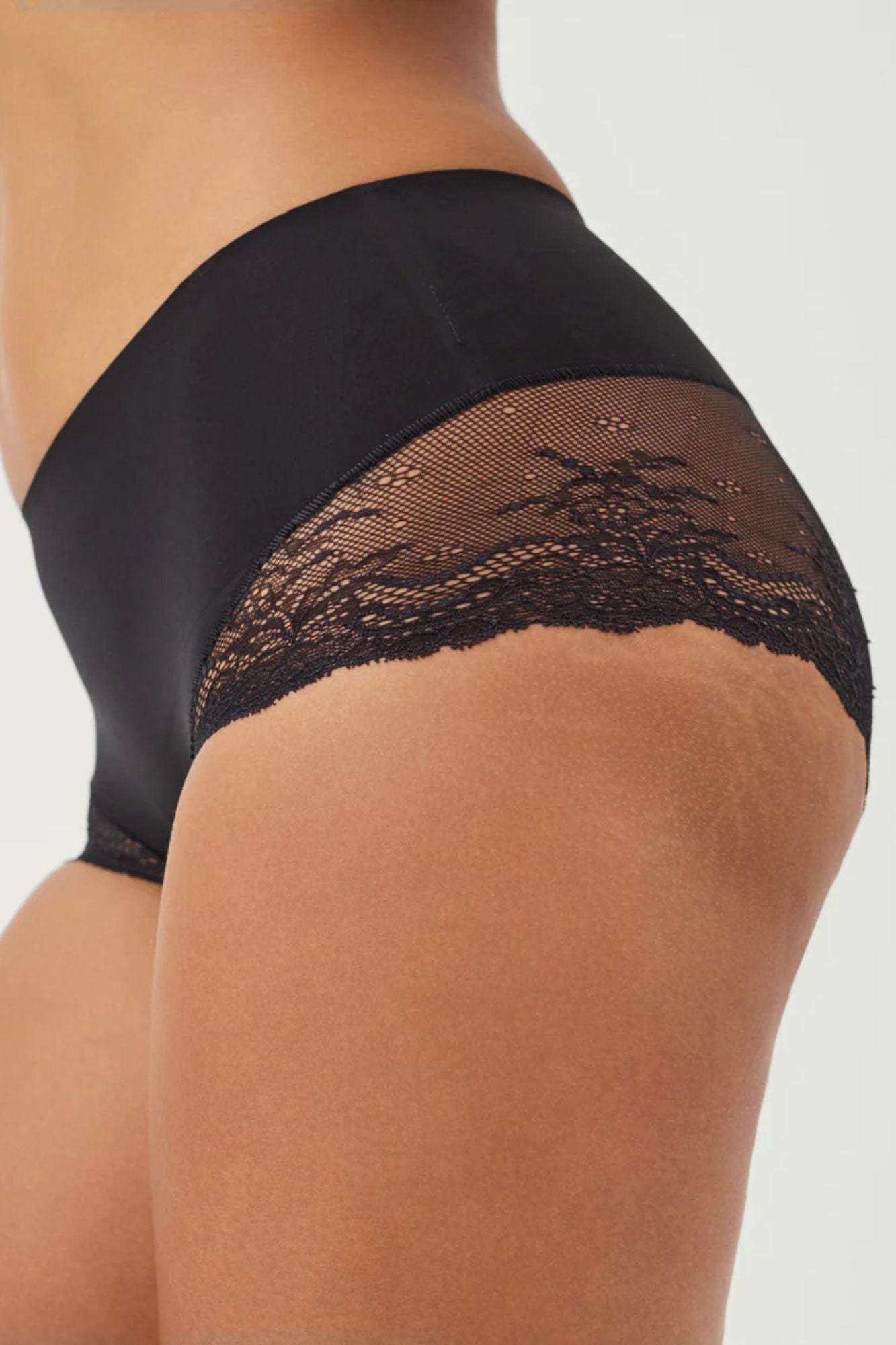 Undie-tectable Lace Hi-hipster Panty