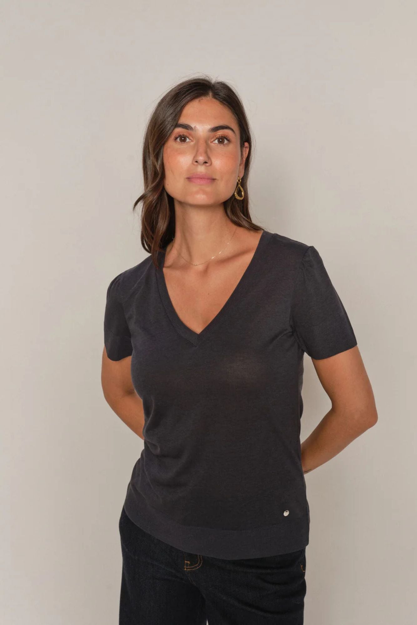 Sink V Neck Tee