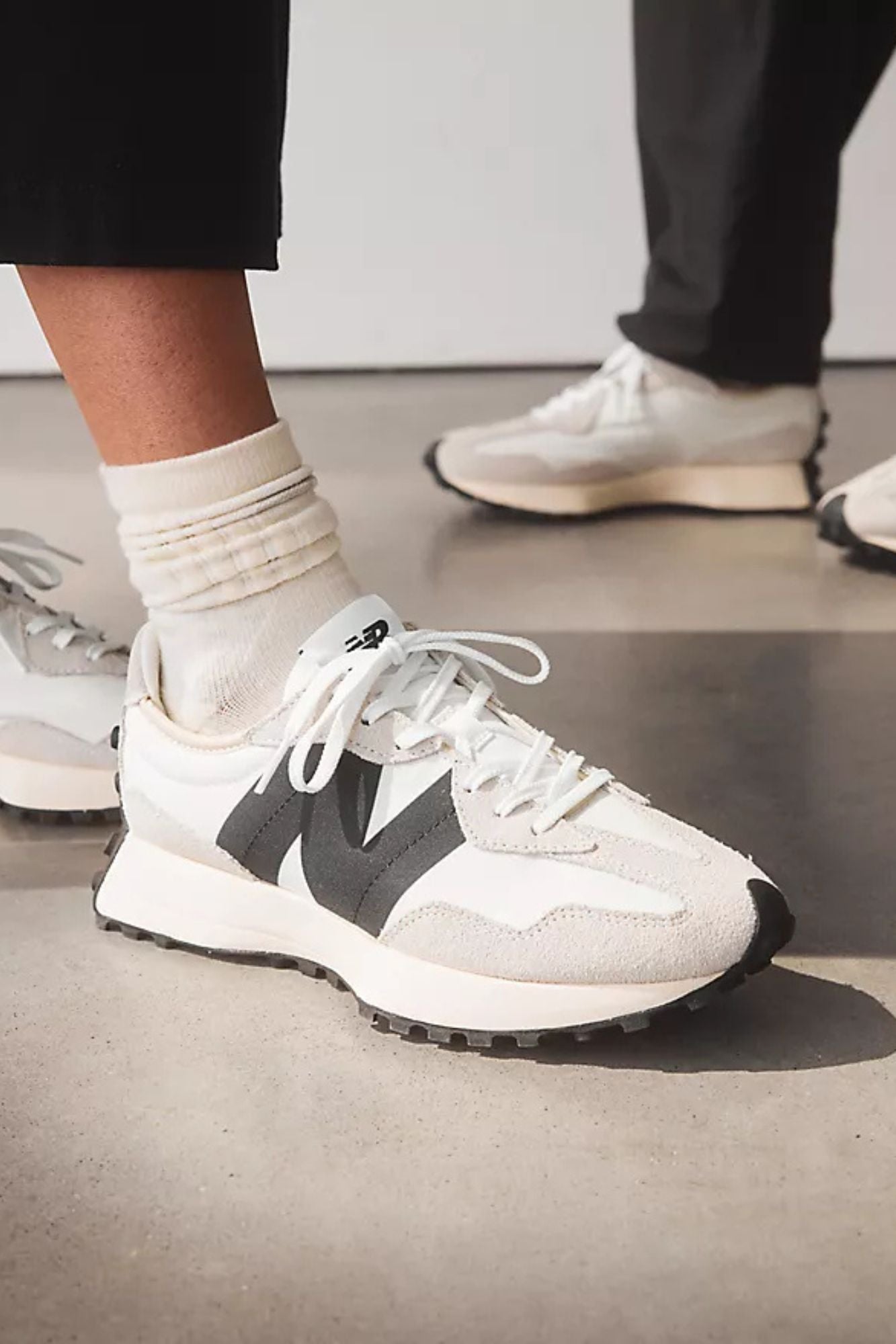 327 Lifestyle Shoe