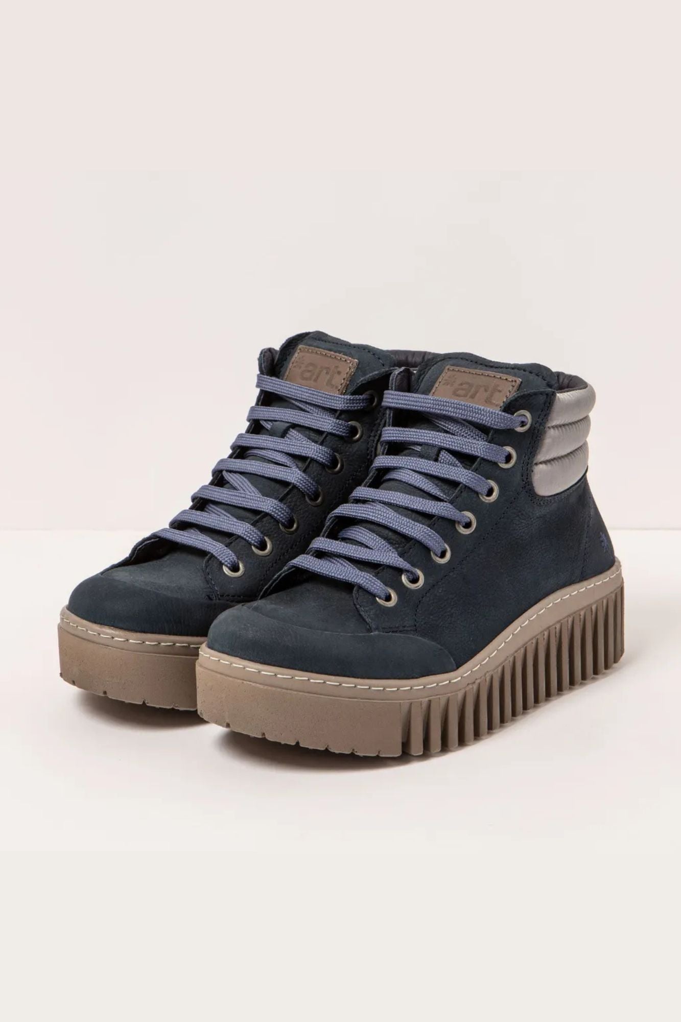 Brighton Shoe | 1532 Nobuck