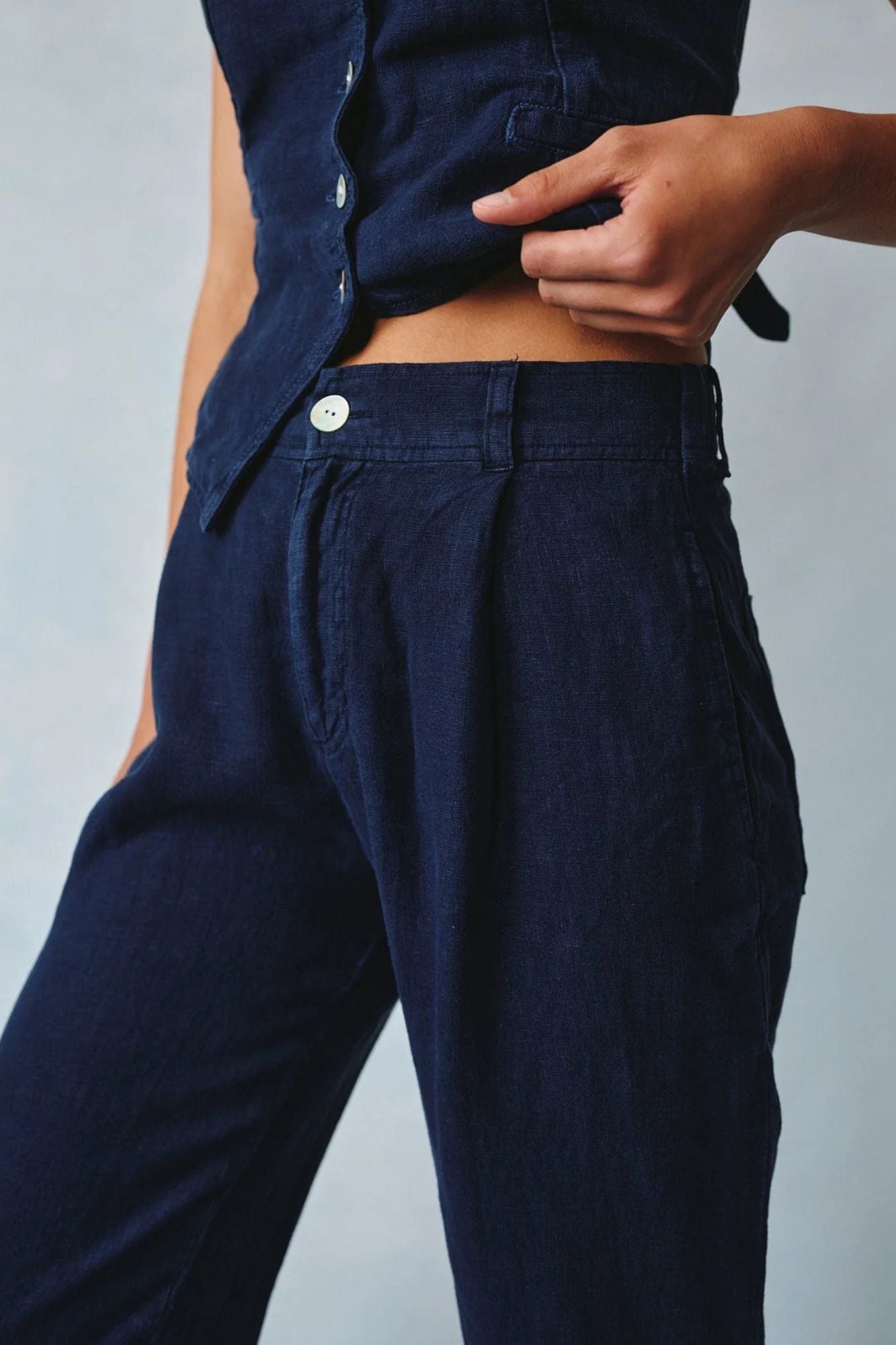 Pleated Wide Leg Pant