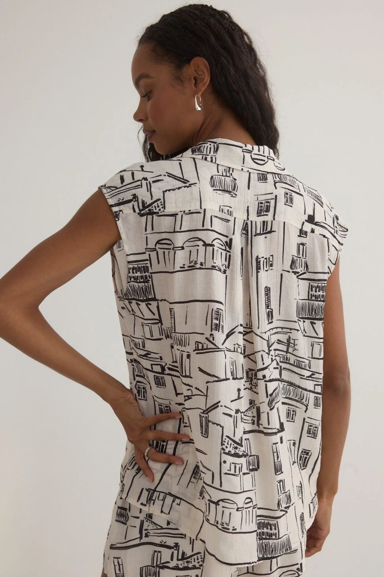 Capri Collar Cap Sleeve