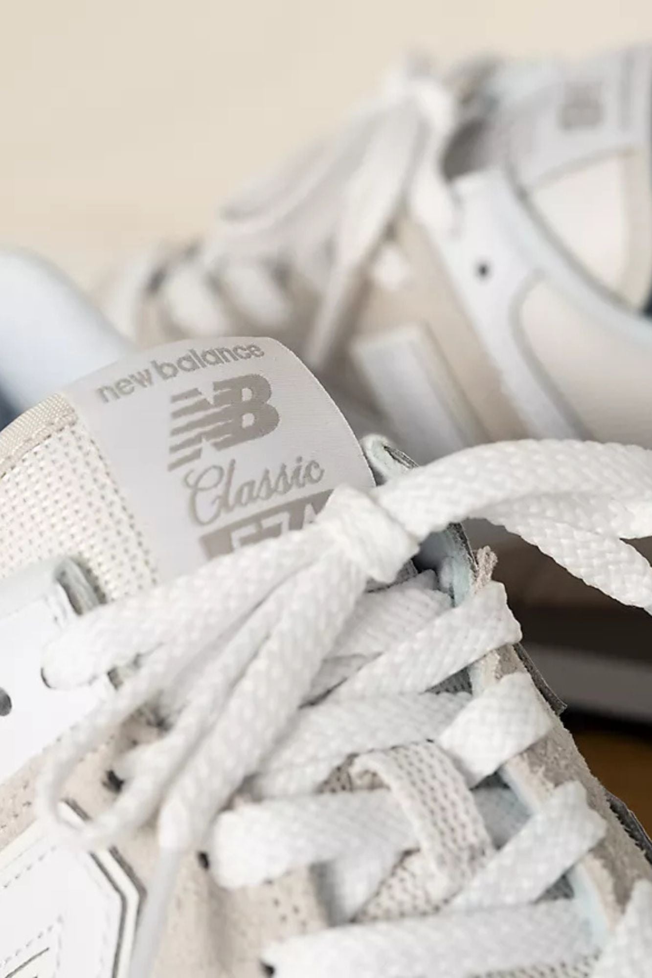 574 Classics Shoe