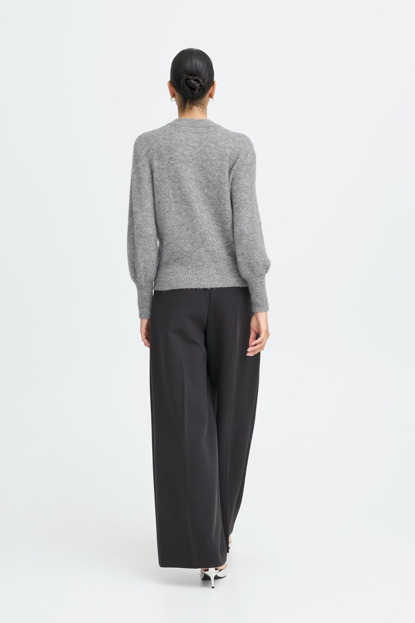 Omea Cardigan