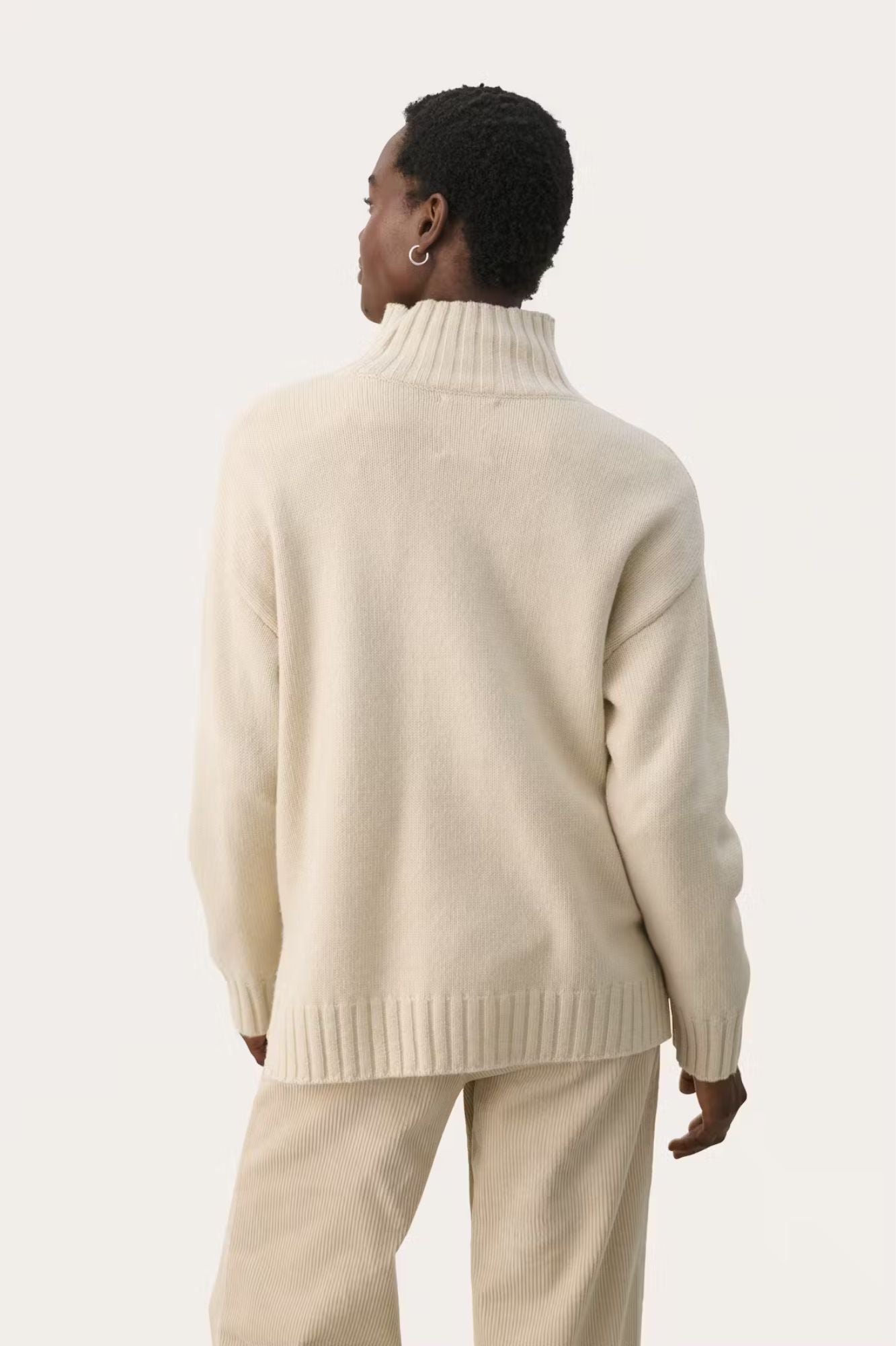 Lilye Turtleneck