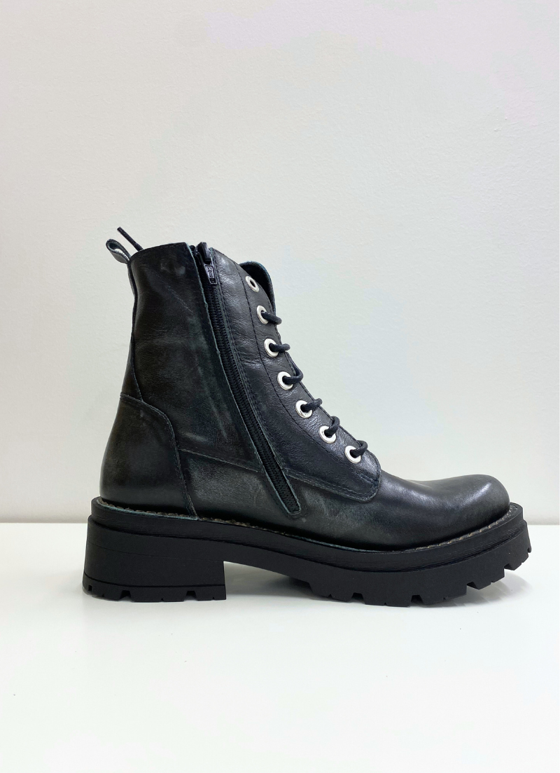 6076 Century Leather Boots