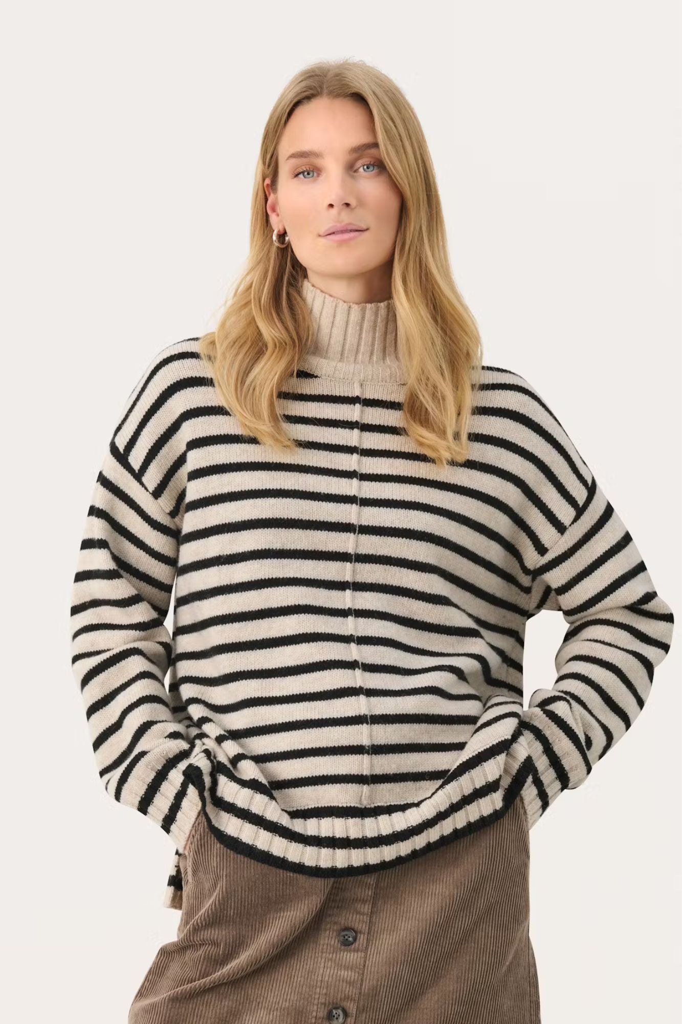 Lilye Turtleneck