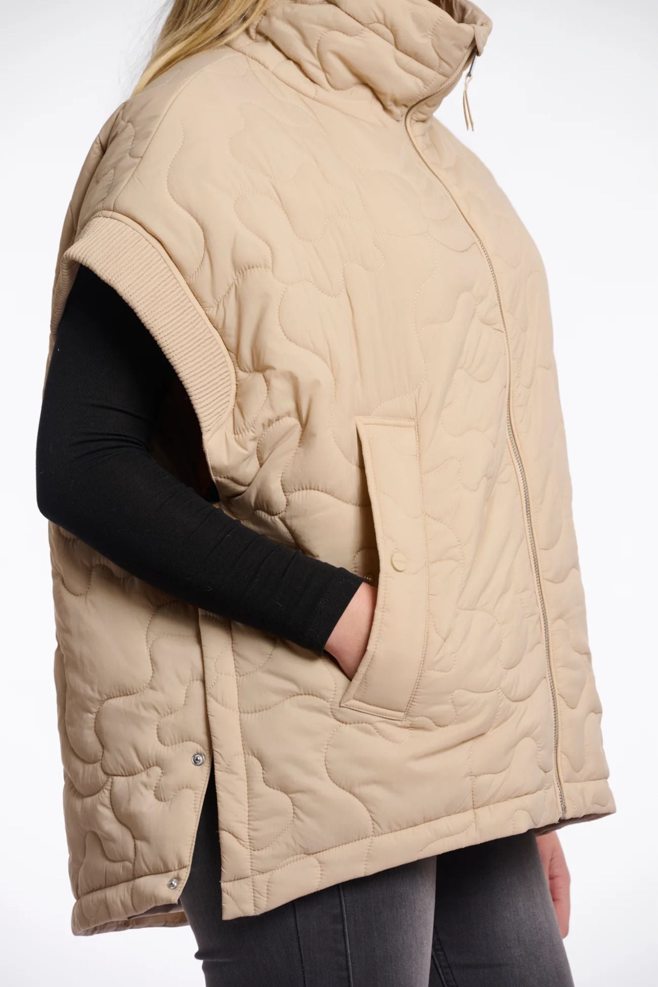 Caitlyn Quilted Cape