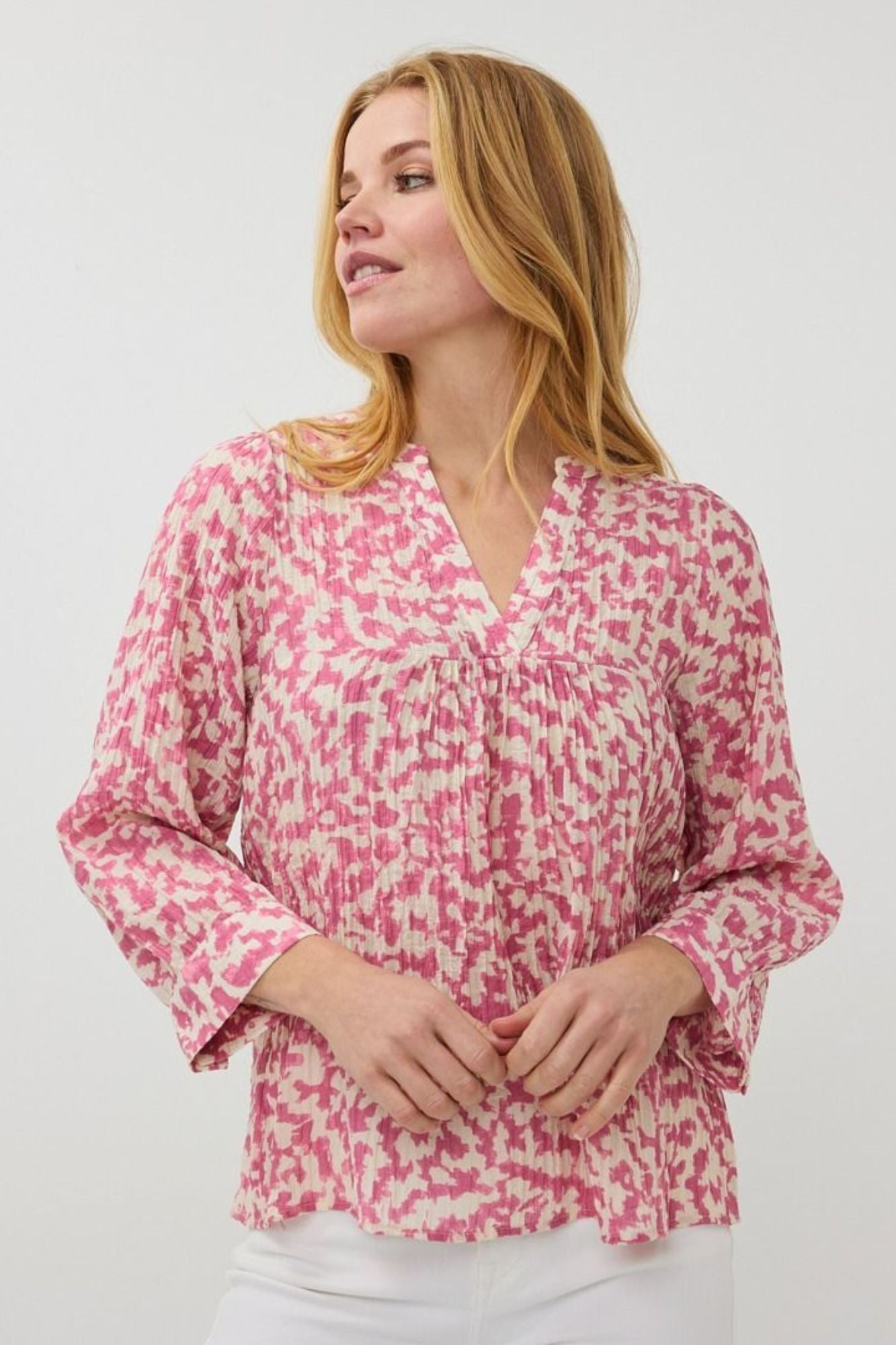 Blouse Floral Retreat