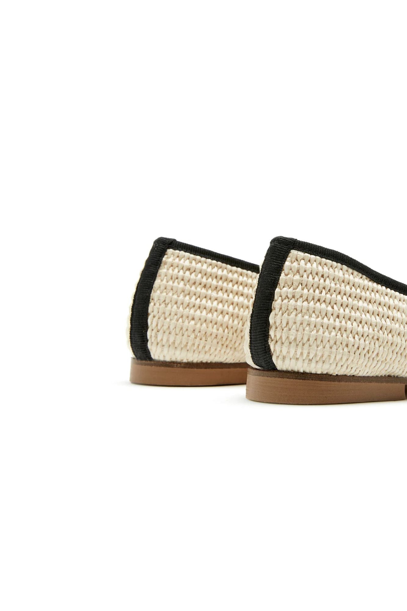 Elle Flat