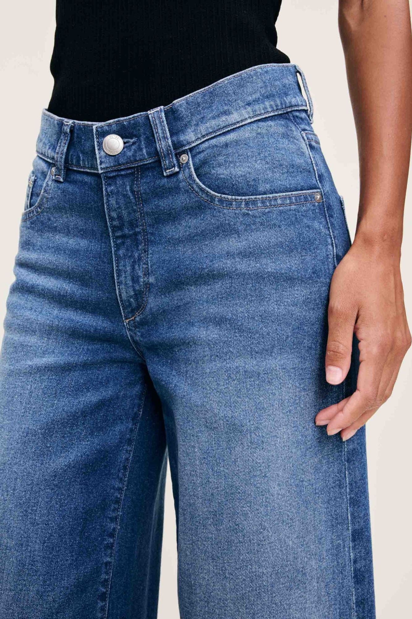 Hepburn Wide Leg Mid-Rise 32"