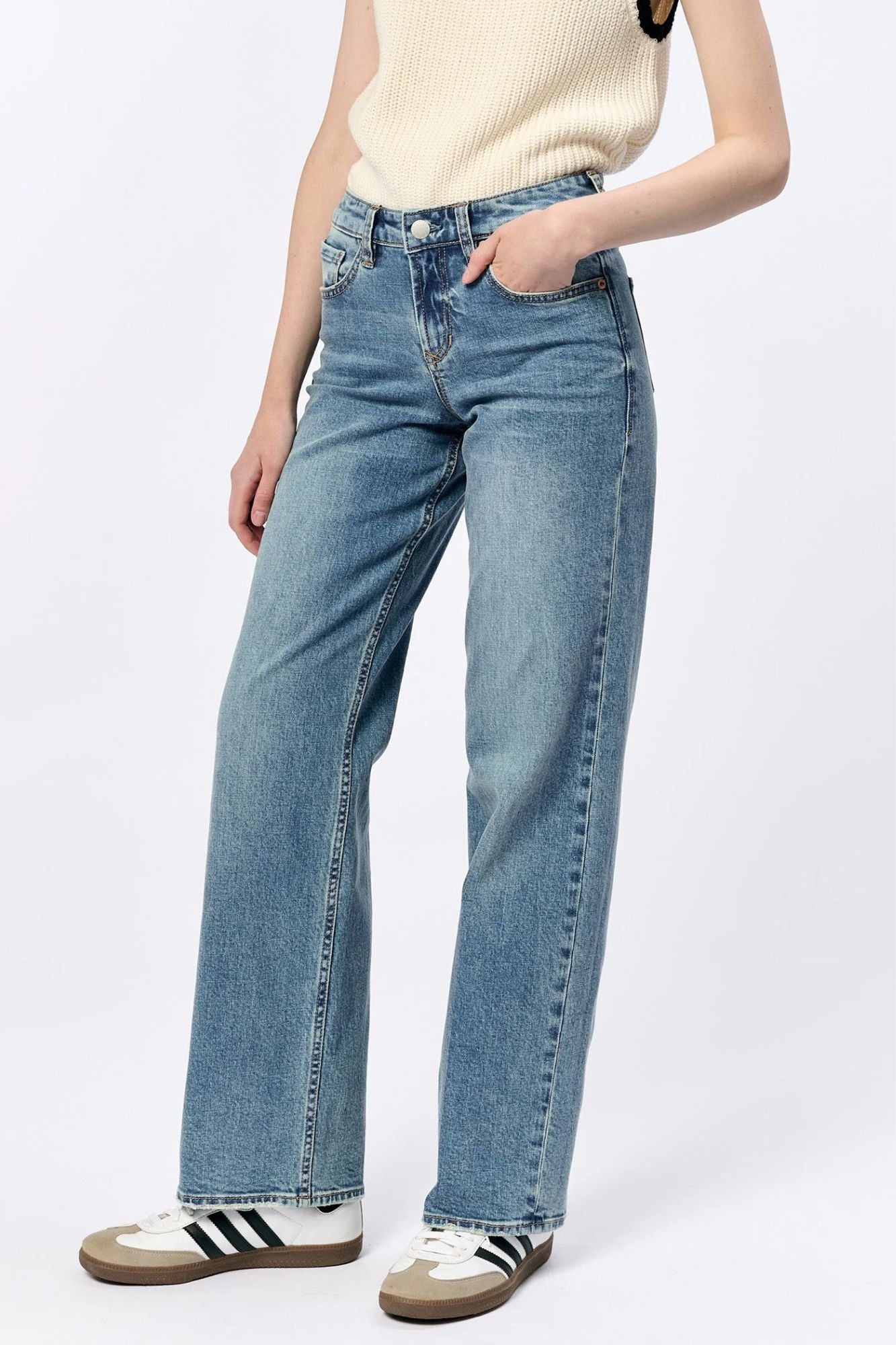 Taylor Straight Leg Jean