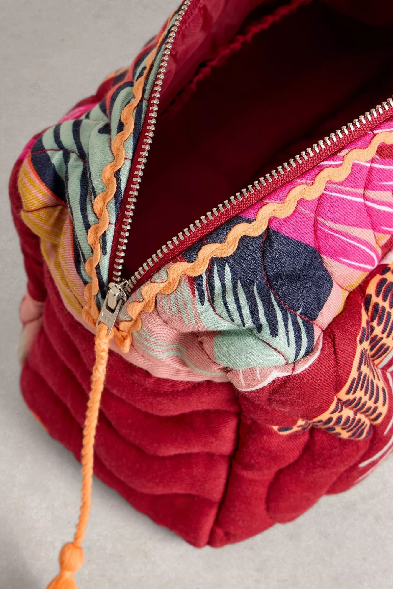 Shelby Quilted Wash Bag