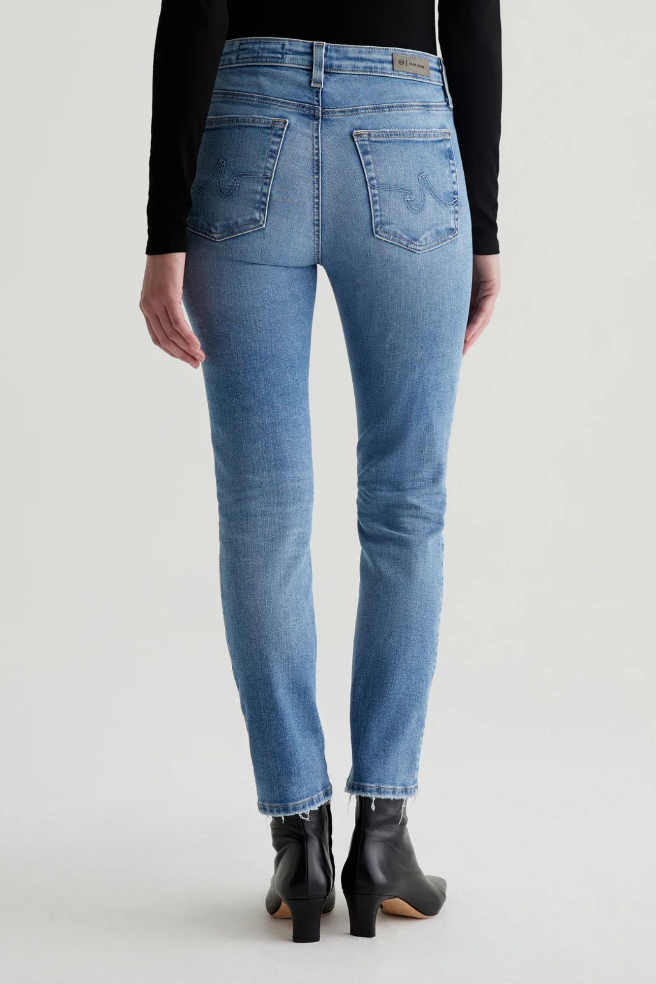 Mari Mid-Rise Crop