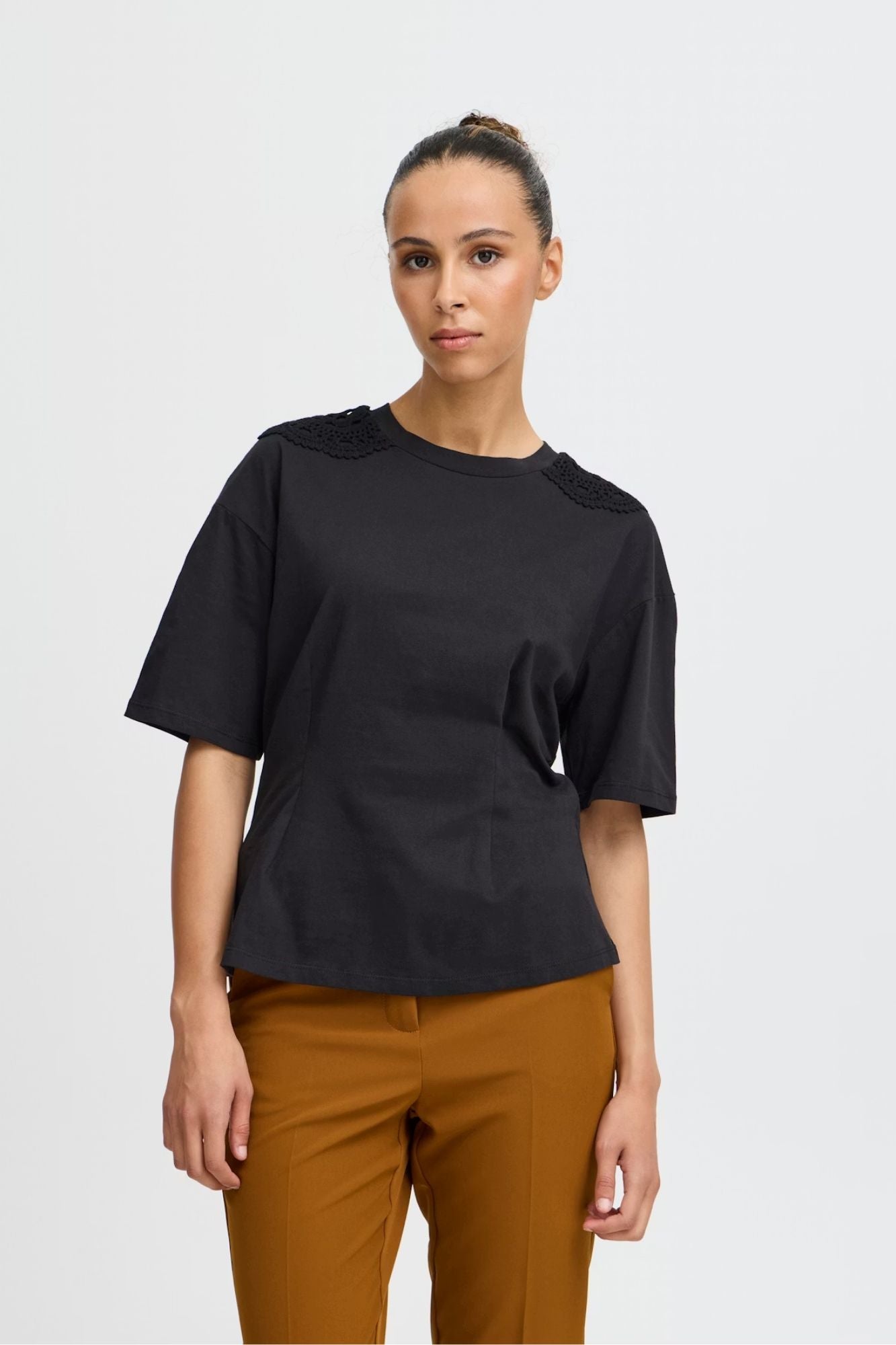 Nabia Tee