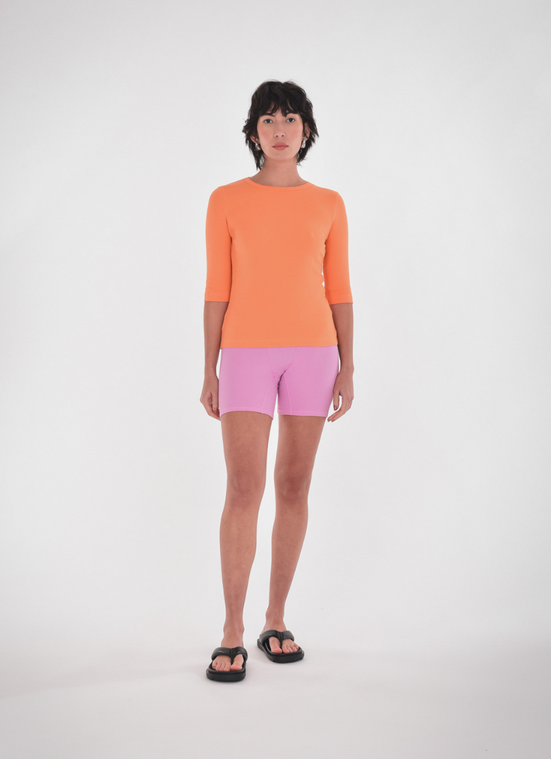 Akari Crush Fitted Tee
