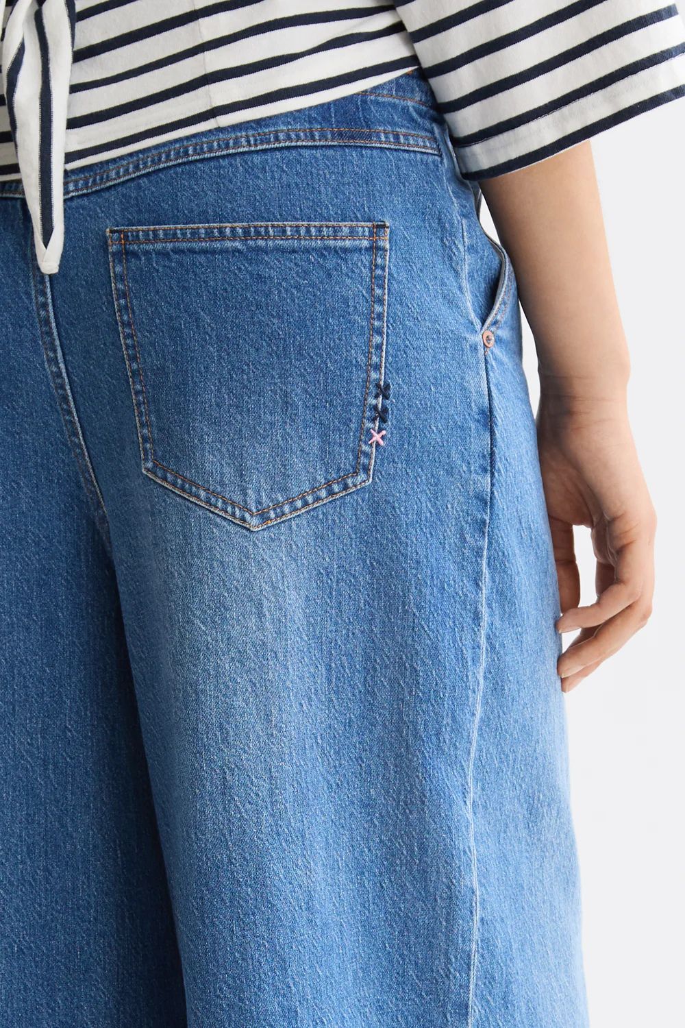 The Wave High-Rise Wide Leg Jeans