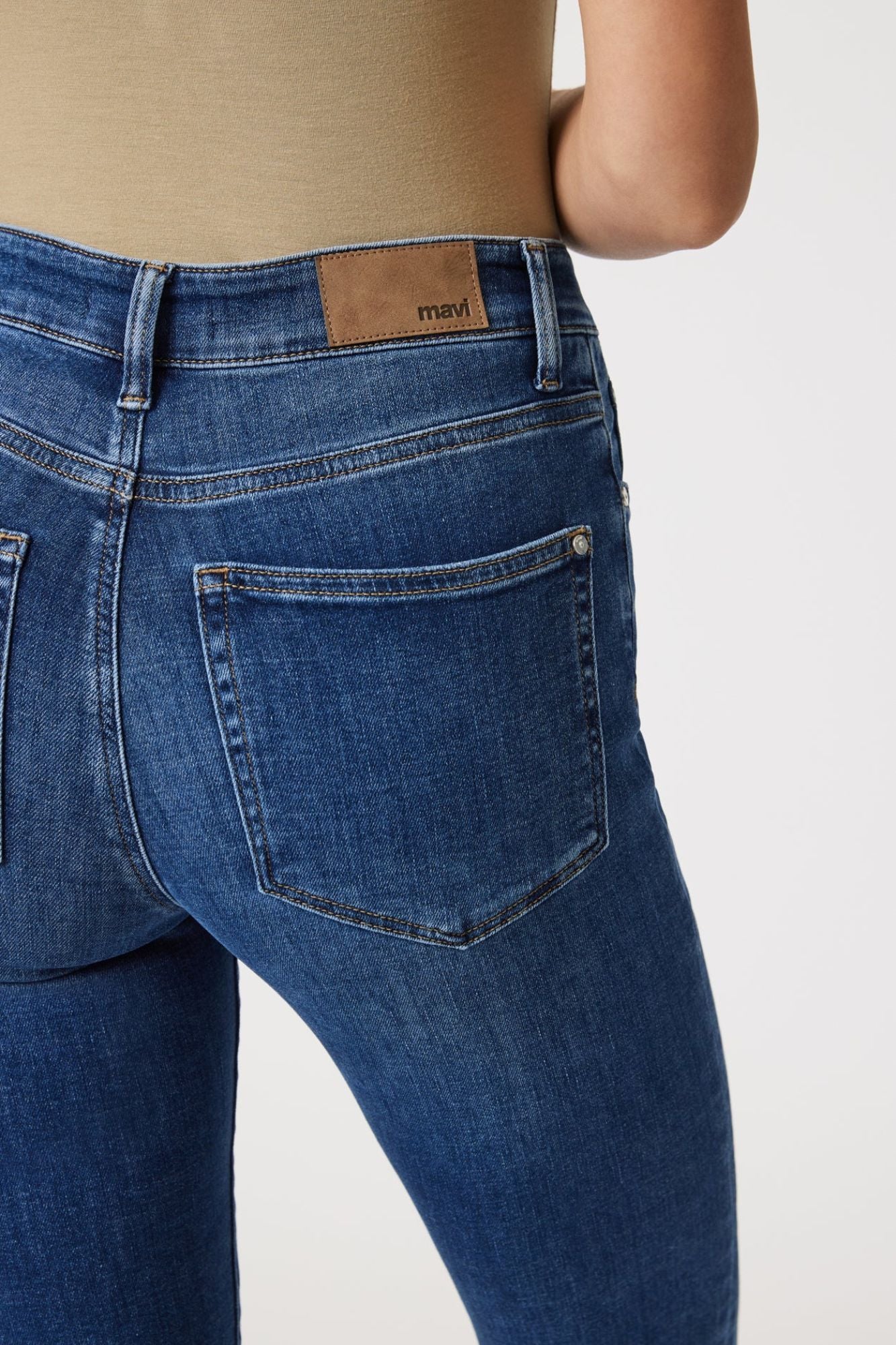 Kendra Straight Leg Jeans