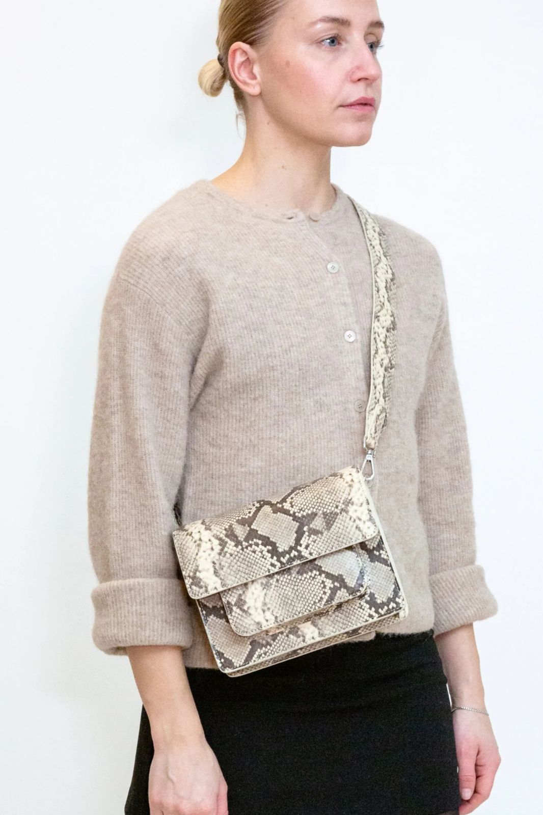 Cayman Pocket Scaly Bag