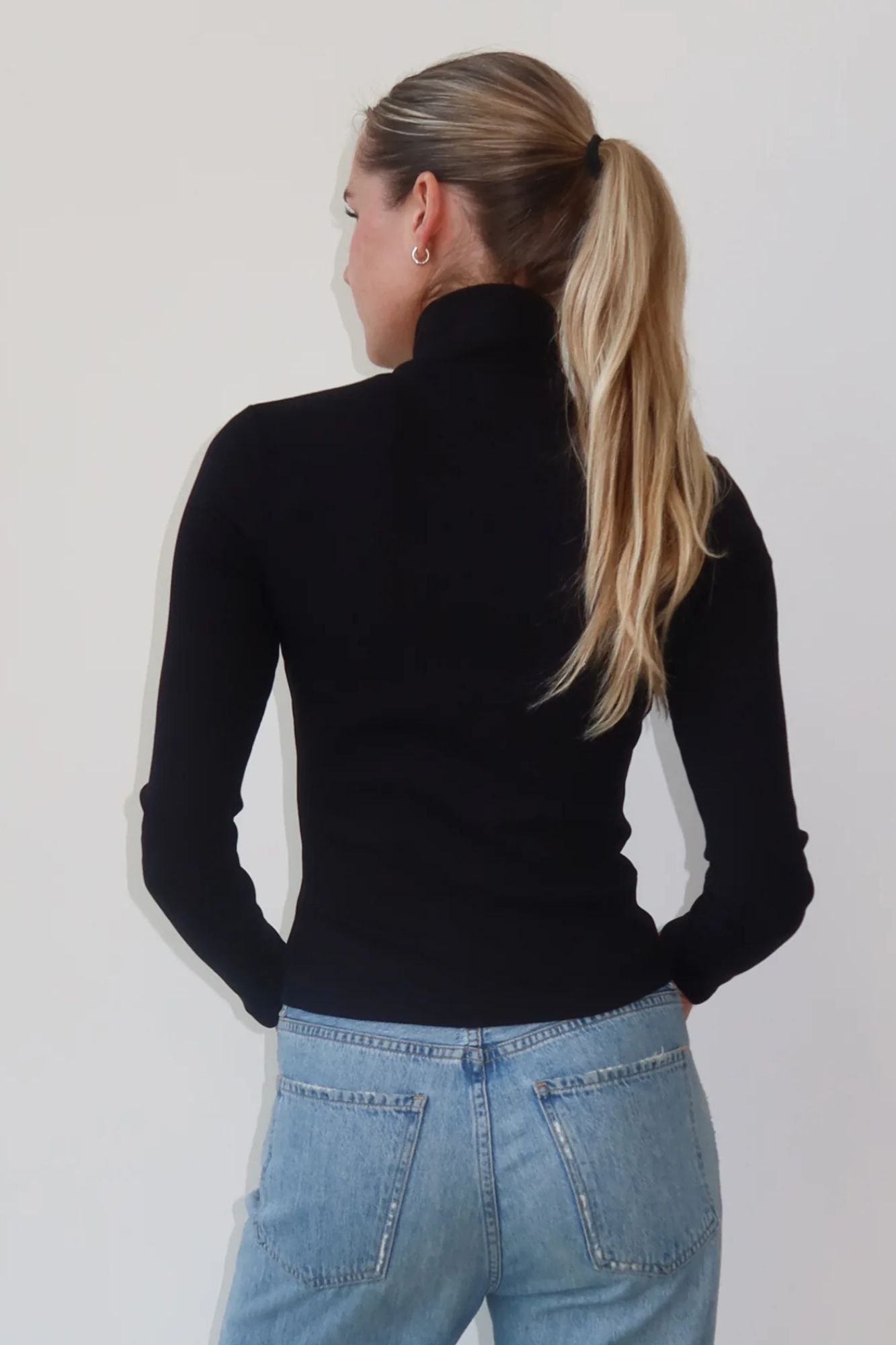 Ribbed Fitted Turtleneck