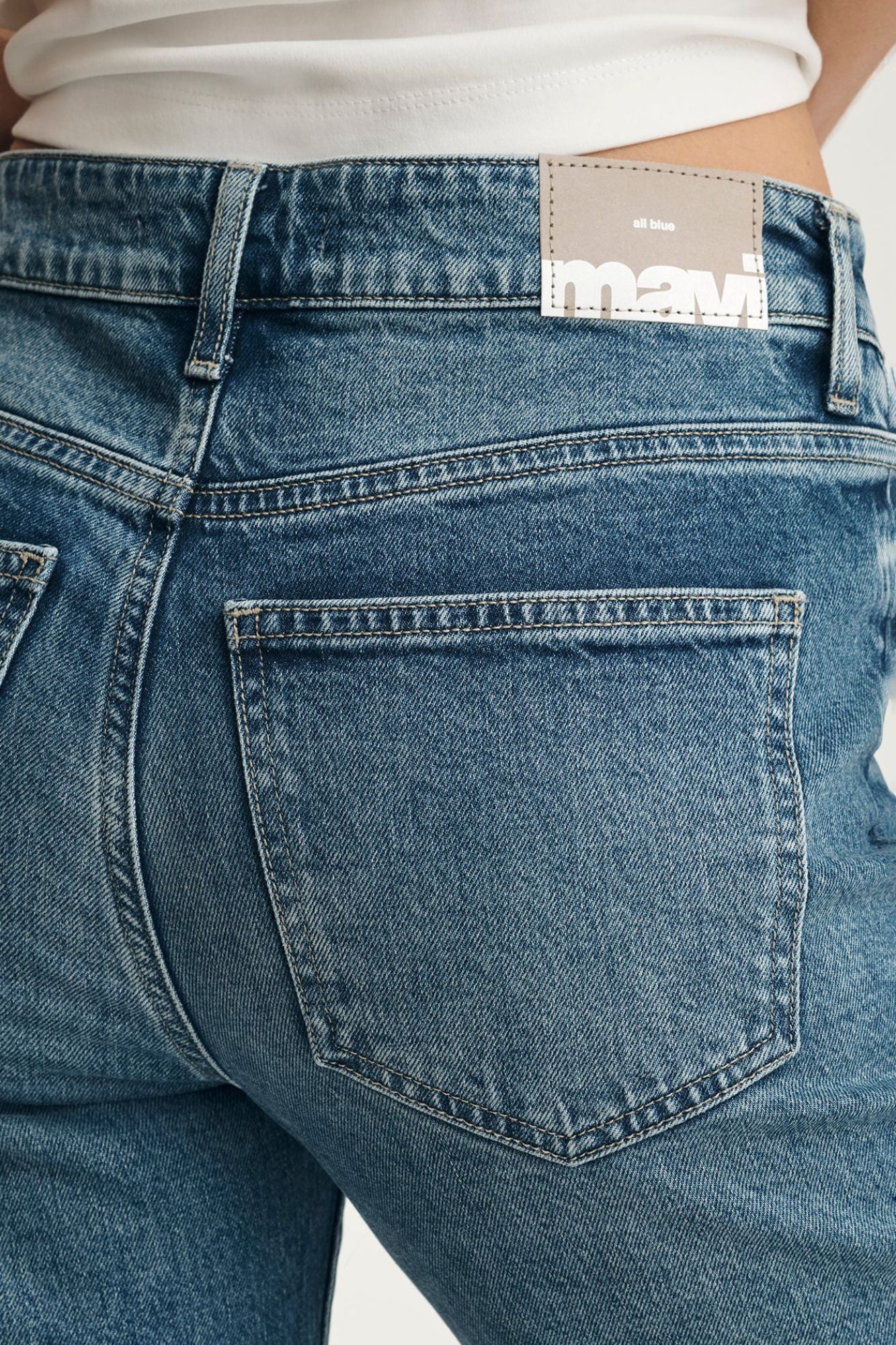 New York Straight Leg Jeans