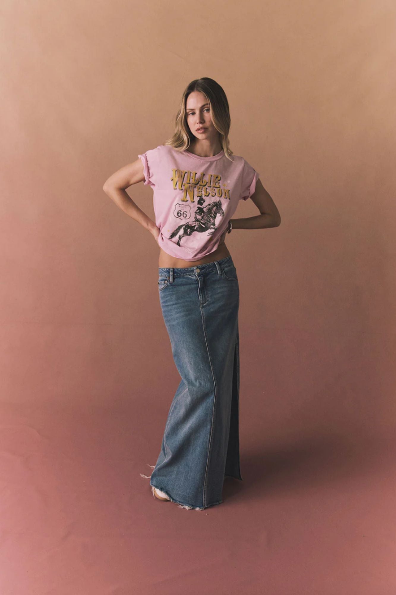 Willie Nelson Retro Logo Tee