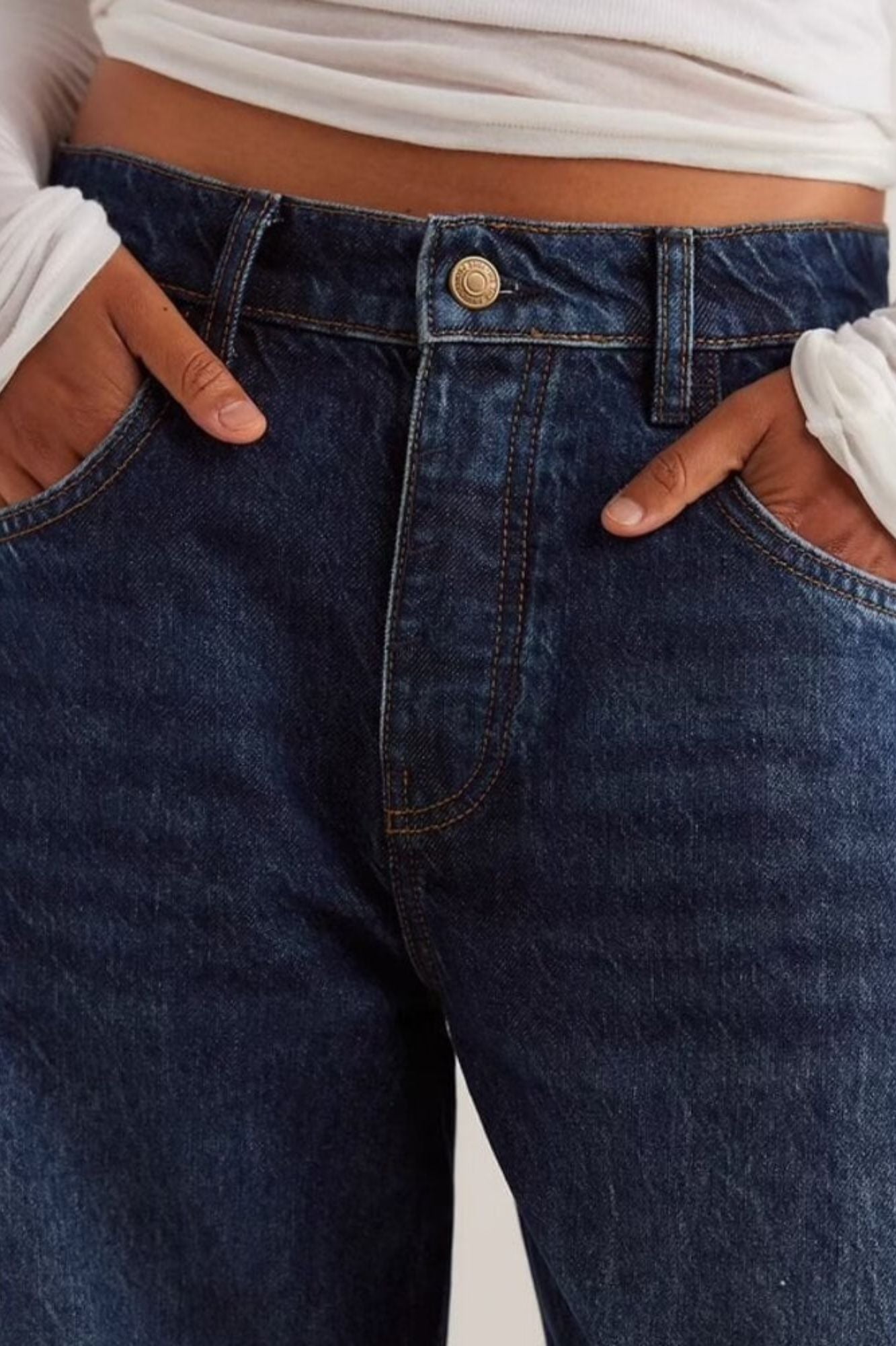 Good Luck Mid Rise Barrel Jean