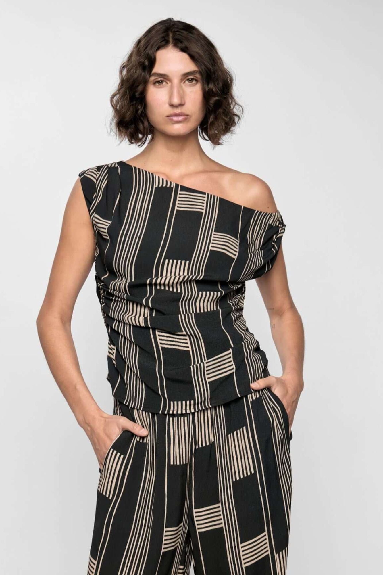 Marina Asymmetrical Top