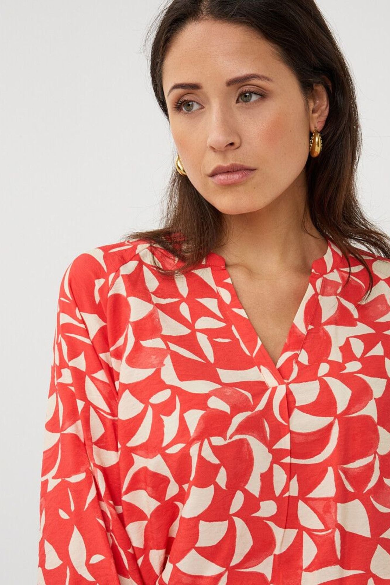 Raglan Scarlet