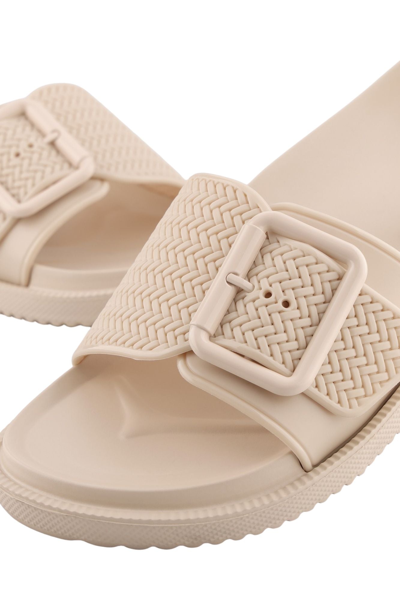Zelie Sandal