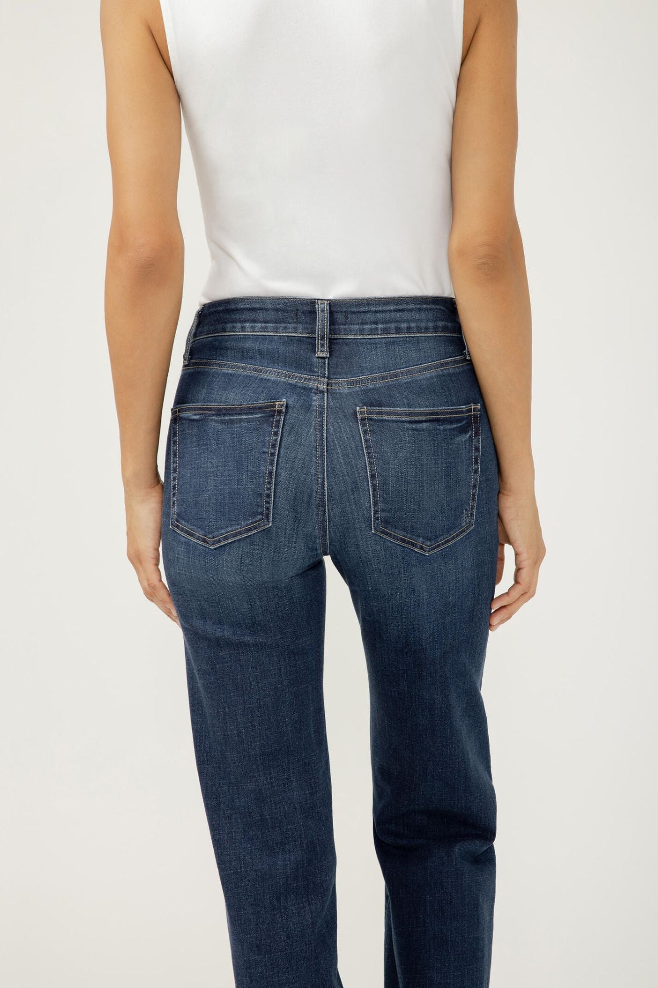 Avery High Rise Trouser Leg Jeans L 31