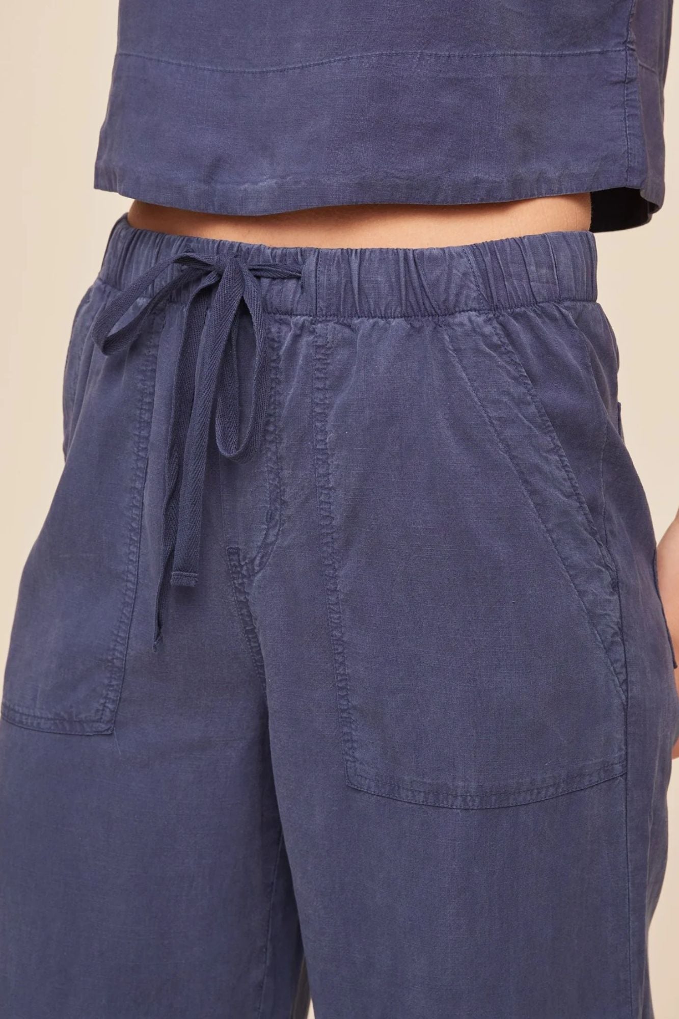 Easy Pocket Wide Leg Crop